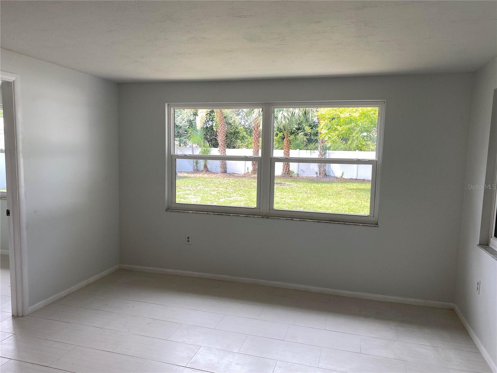 Image 3 of 16 For 1110 Carmella Circle
