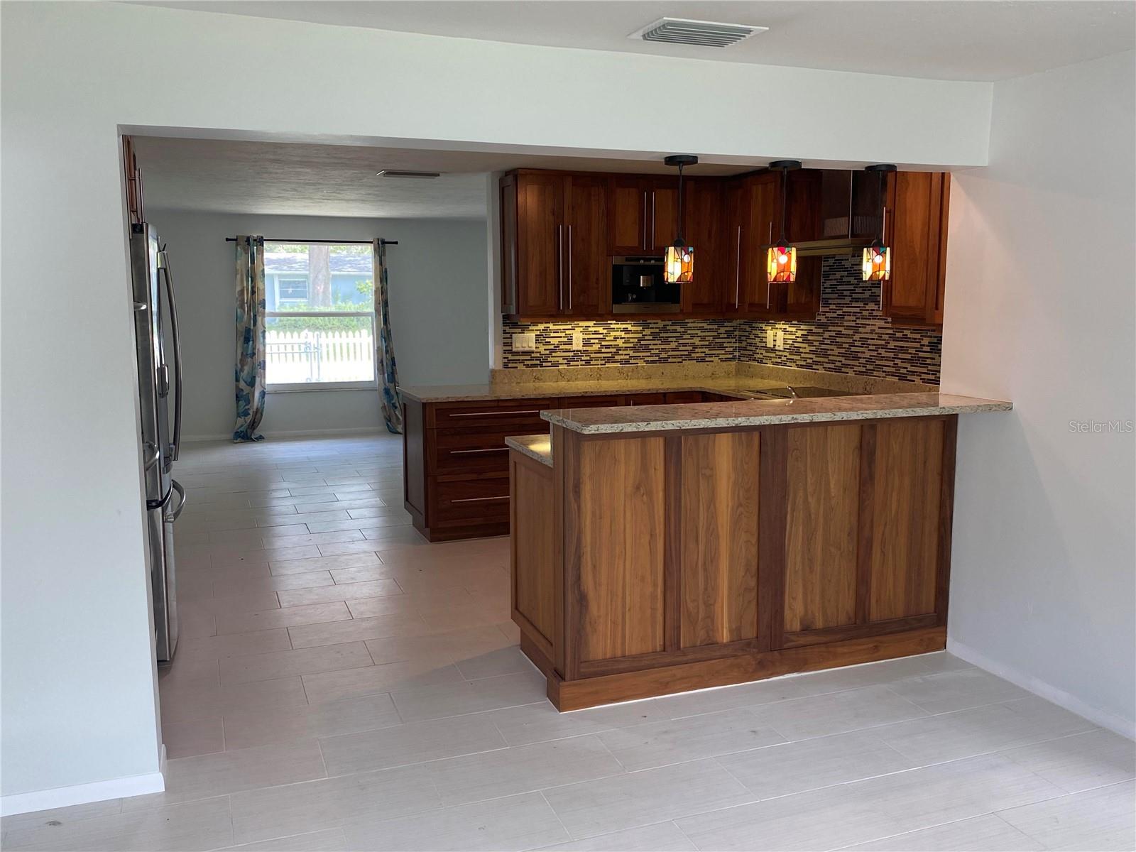 Image 6 of 16 For 1110 Carmella Circle