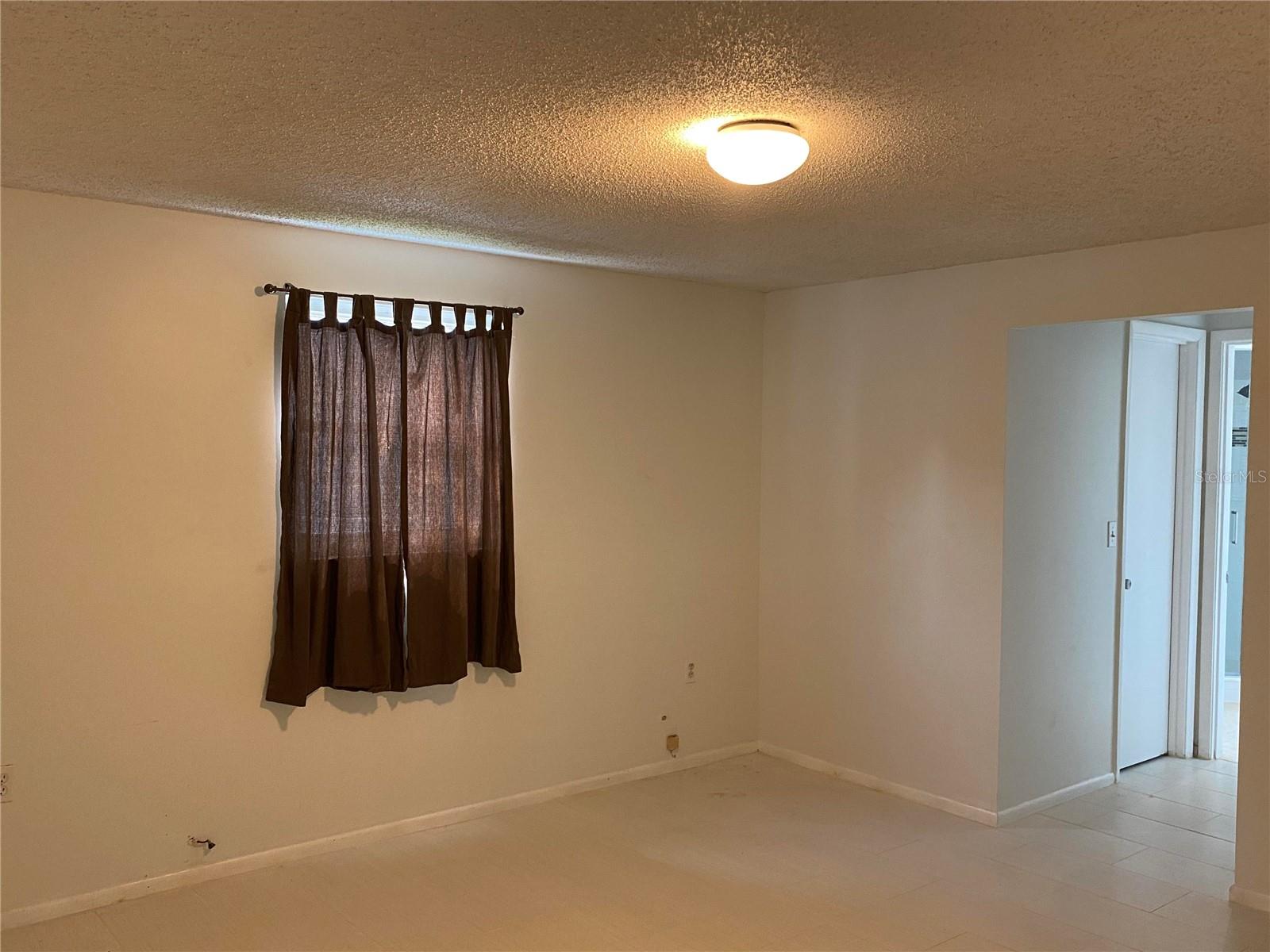 Image 7 of 16 For 1110 Carmella Circle