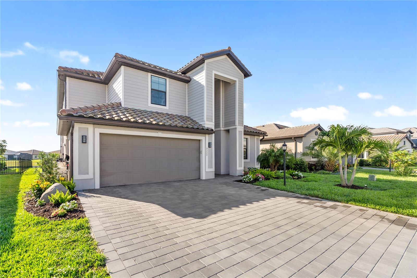 Image 2 of 64 For 5333 Coral Reef Way