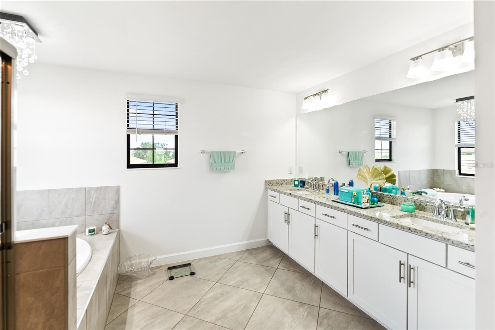 Image 34 of 64 For 5333 Coral Reef Way