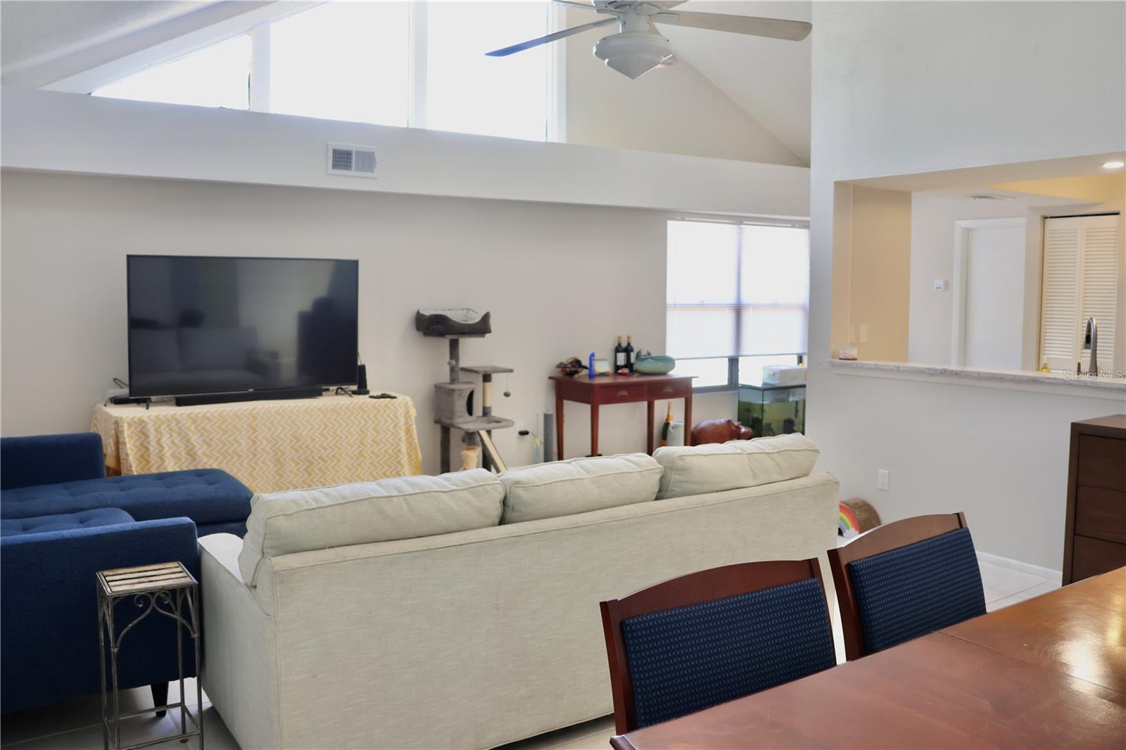 Image 12 of 28 For 8232 Country Oaks Court