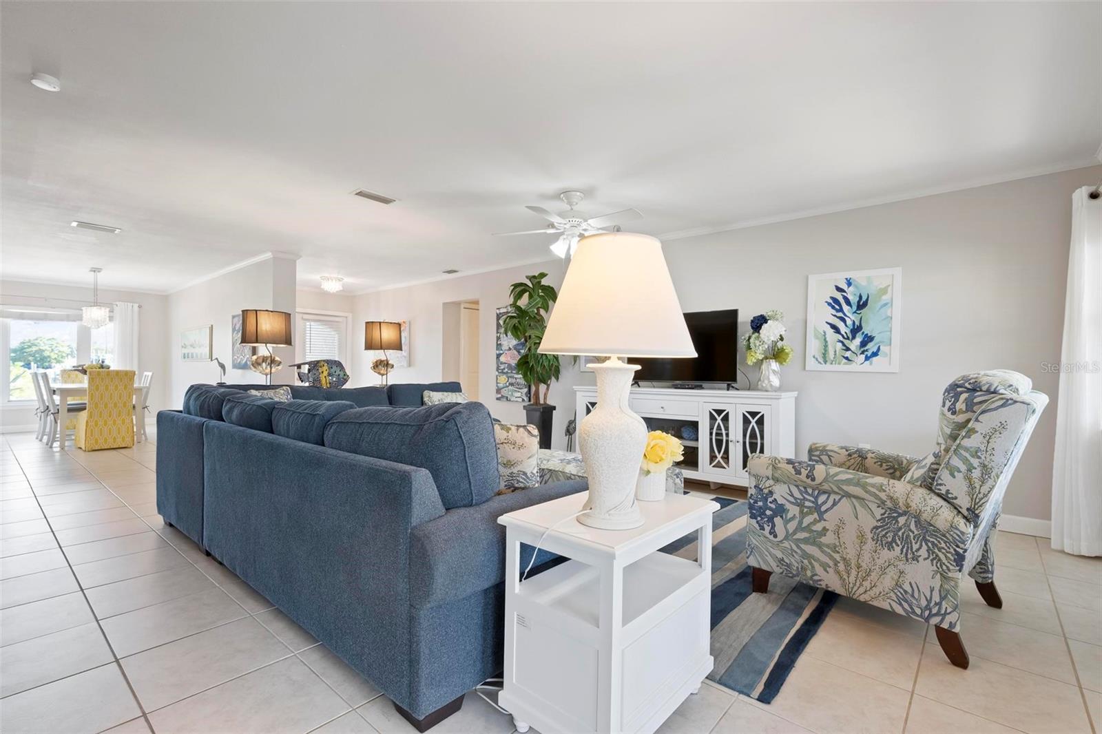 Image 11 of 53 For 602 Baronet Lane