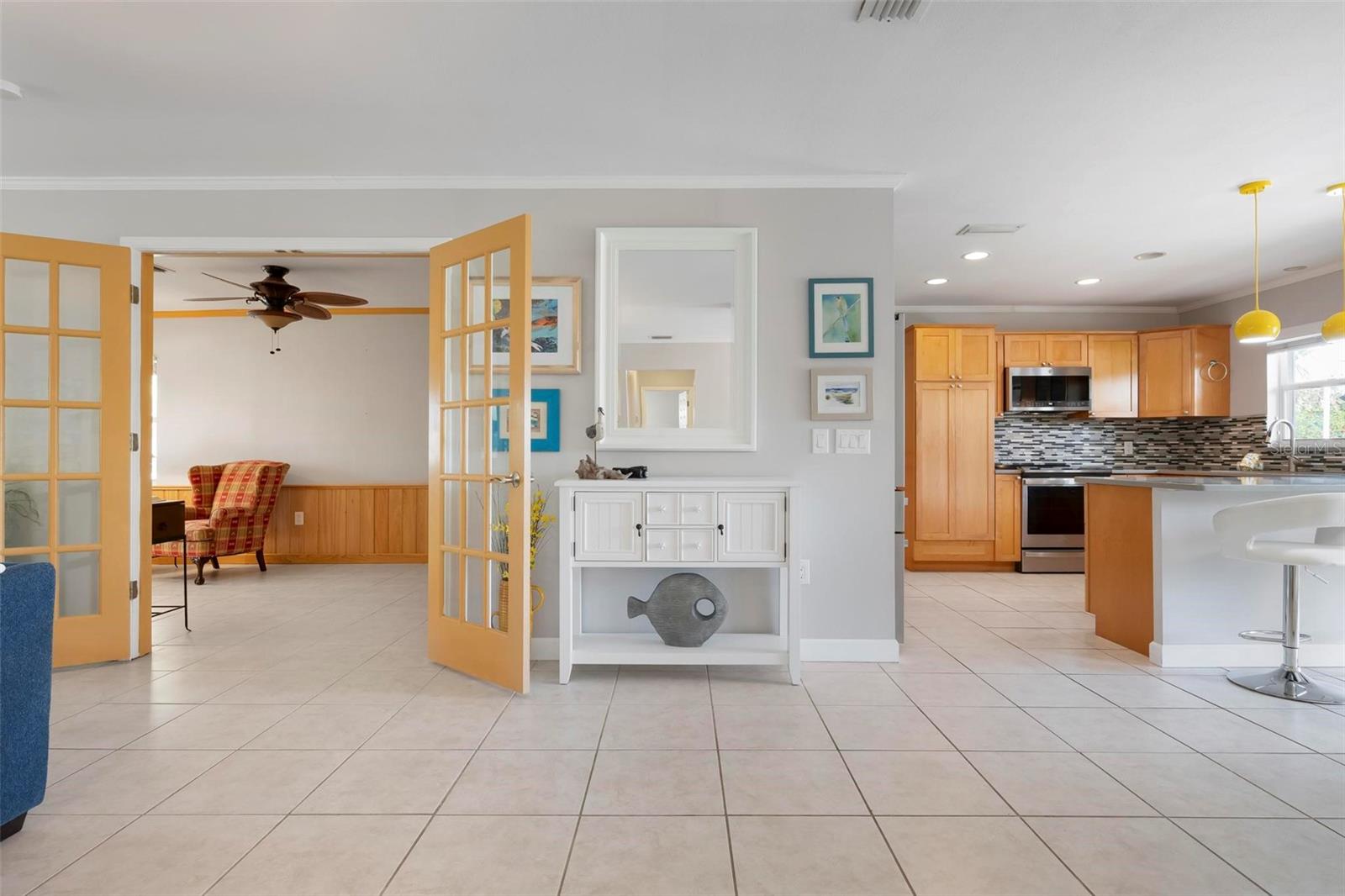 Image 13 of 53 For 602 Baronet Lane