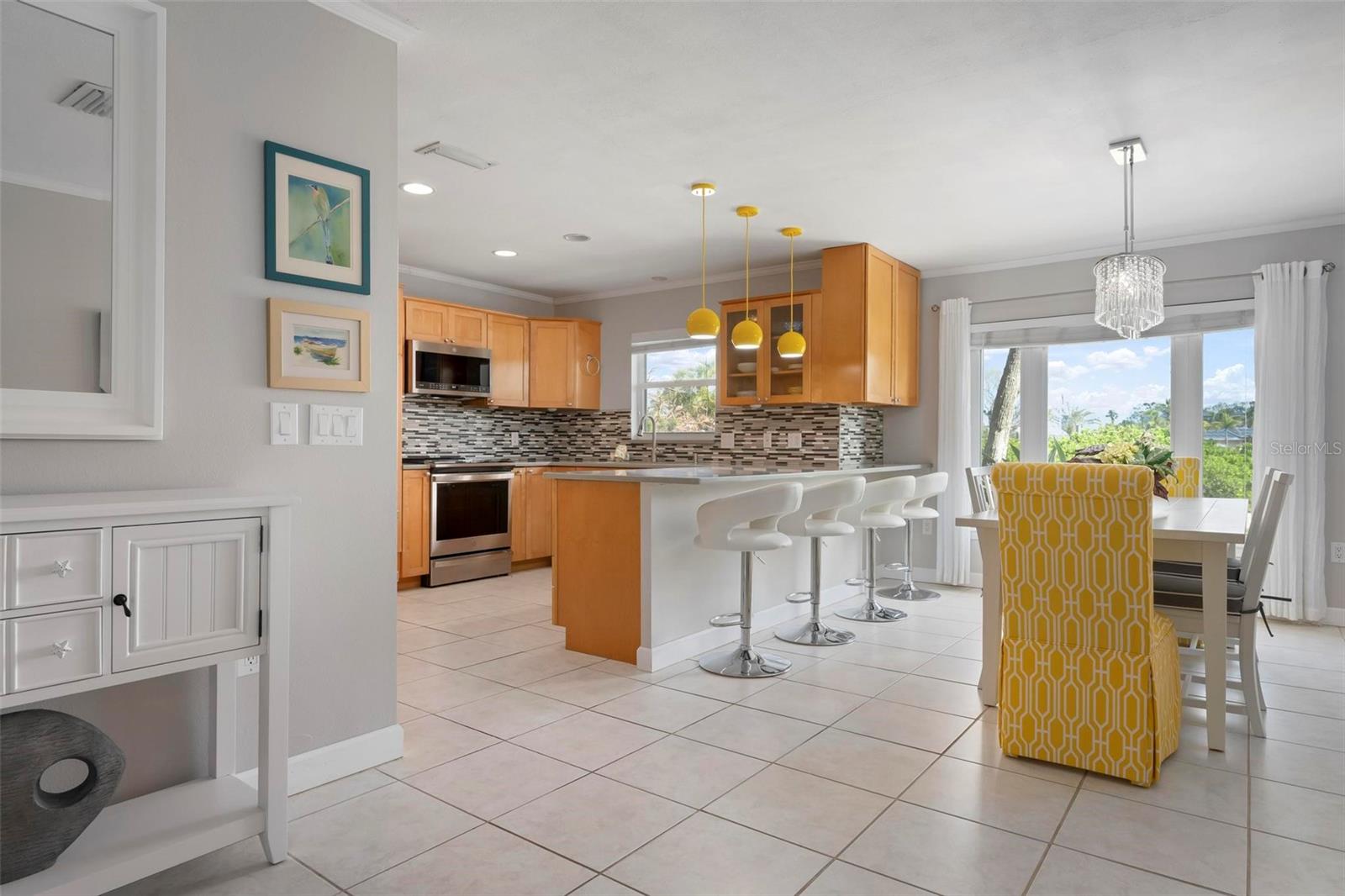 Image 15 of 53 For 602 Baronet Lane