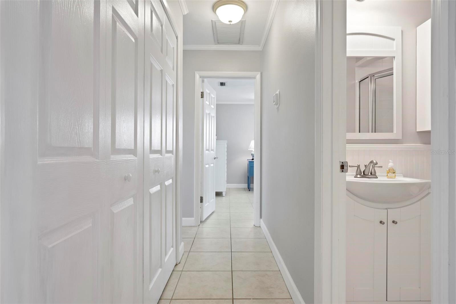 Image 30 of 53 For 602 Baronet Lane