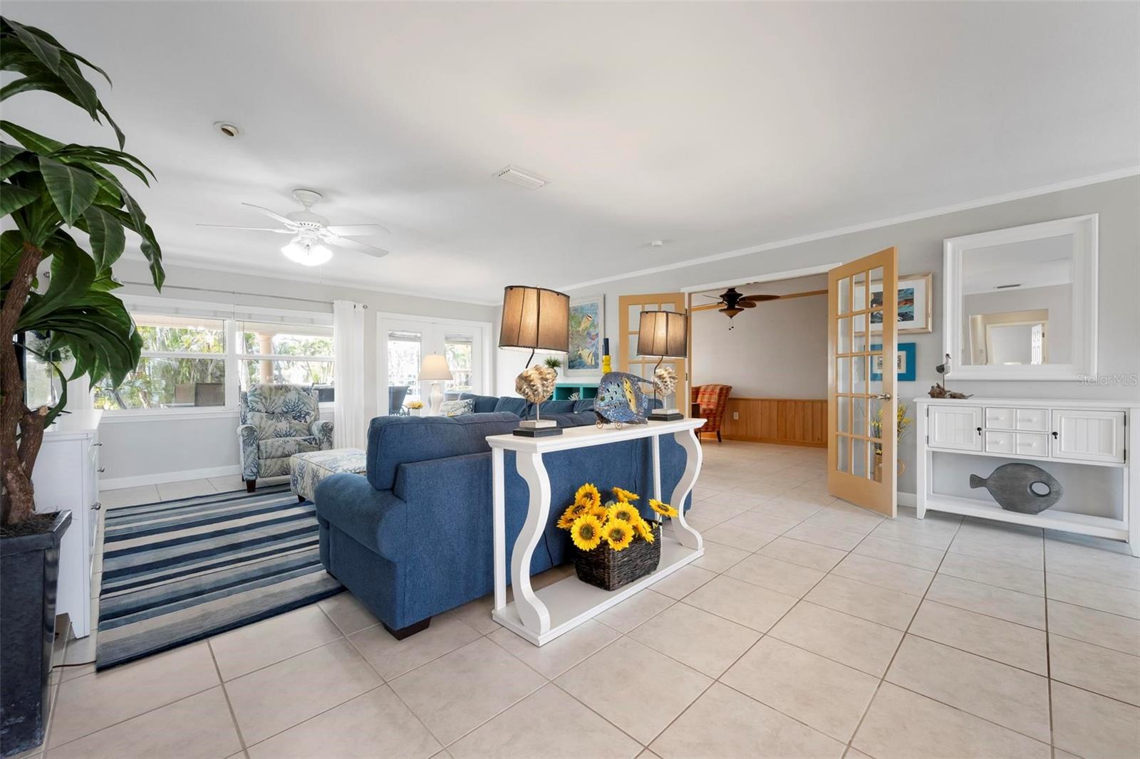 Image 7 of 53 For 602 Baronet Lane