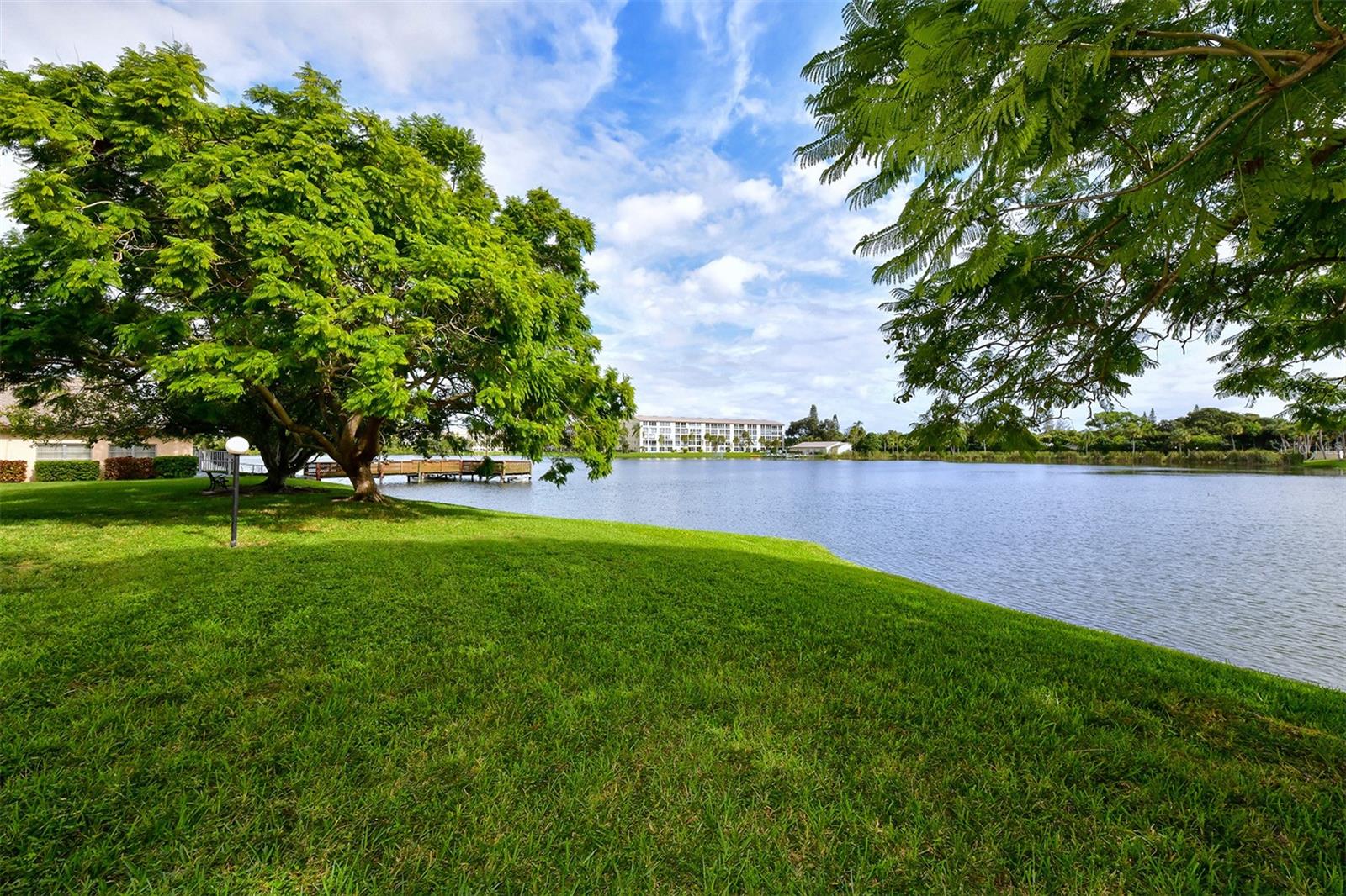 Image 24 of 37 For 3740 Lake Bayshore Drive 501