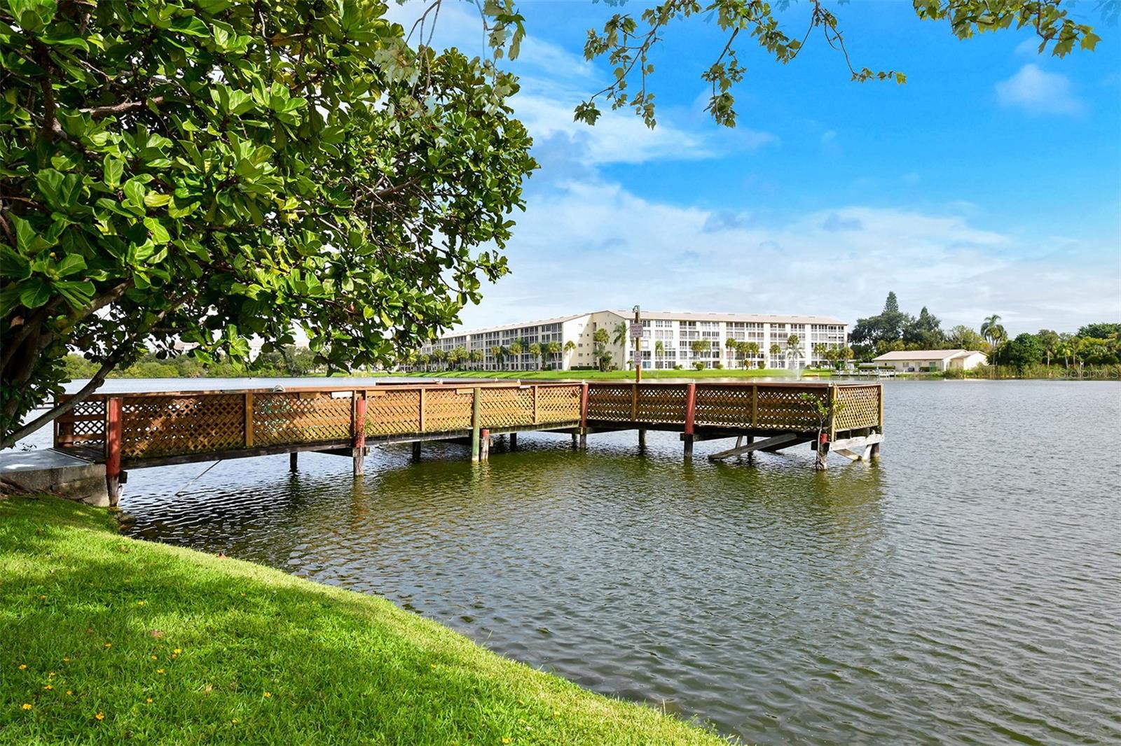 Image 25 of 37 For 3740 Lake Bayshore Drive 501
