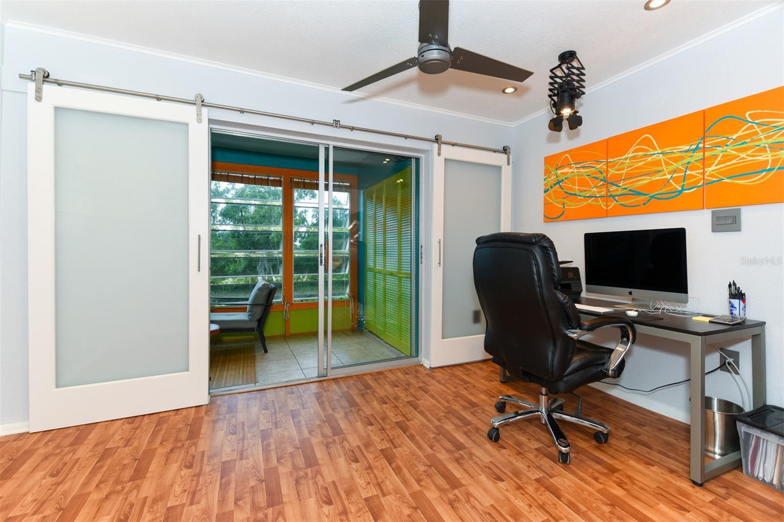Image 4 of 37 For 3740 Lake Bayshore Drive 501