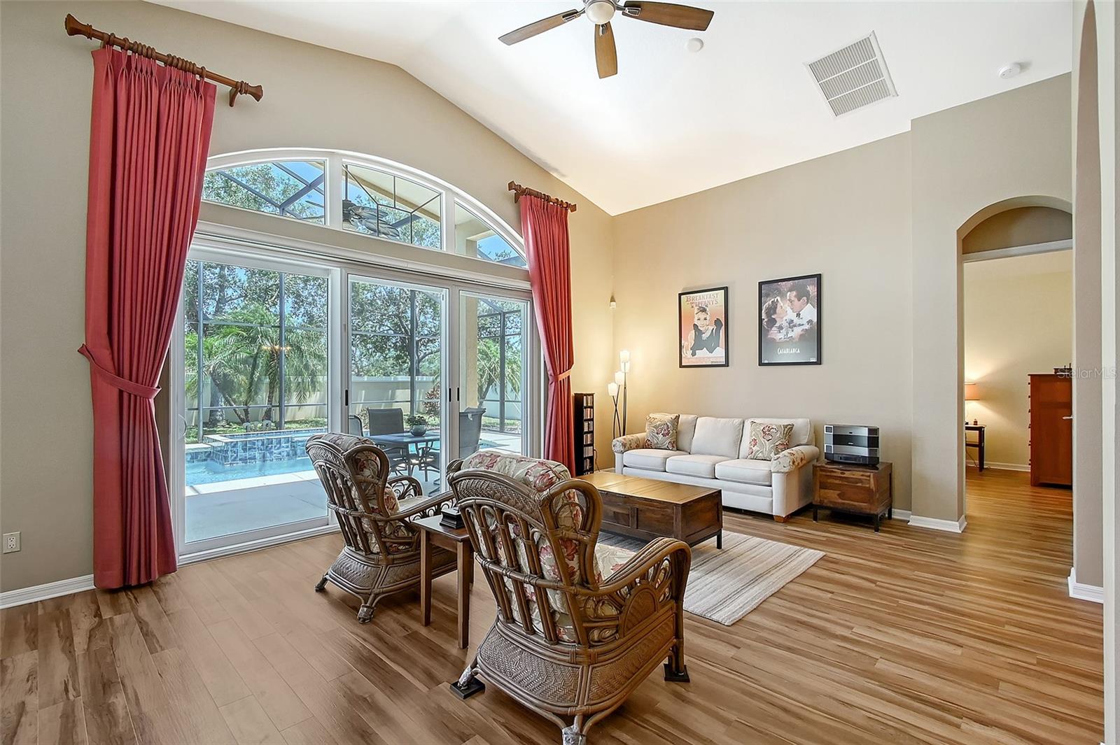 Image 10 of 52 For 6605 38th Lane E