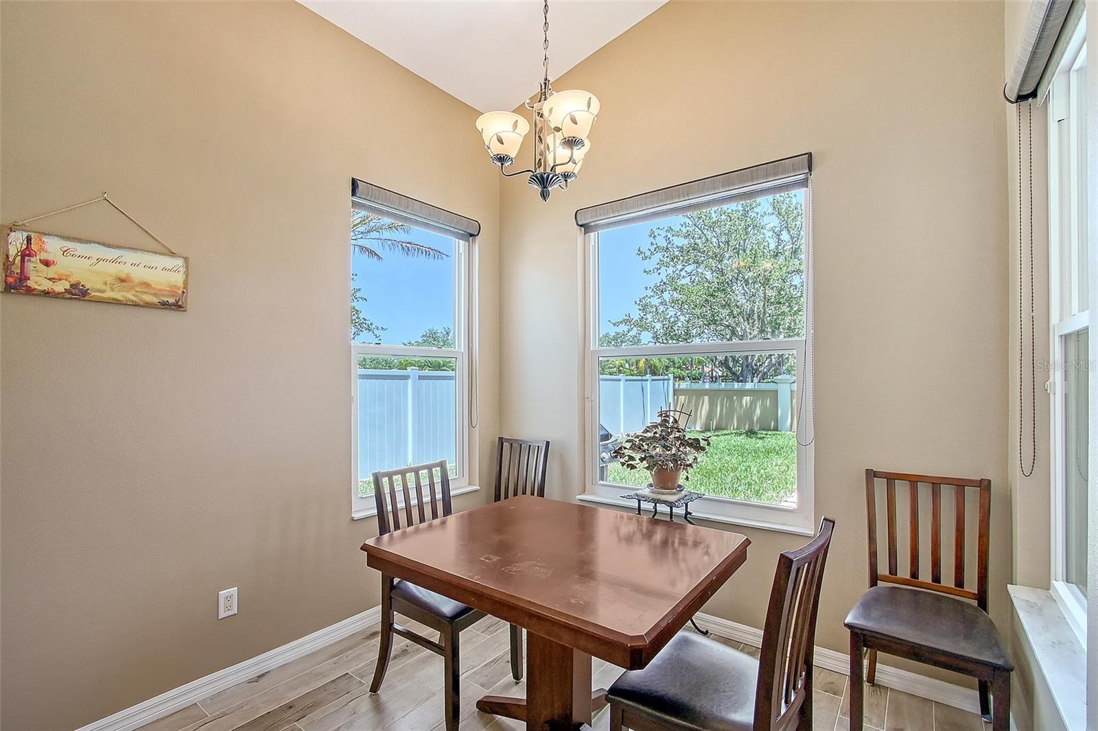 Image 17 of 52 For 6605 38th Lane E