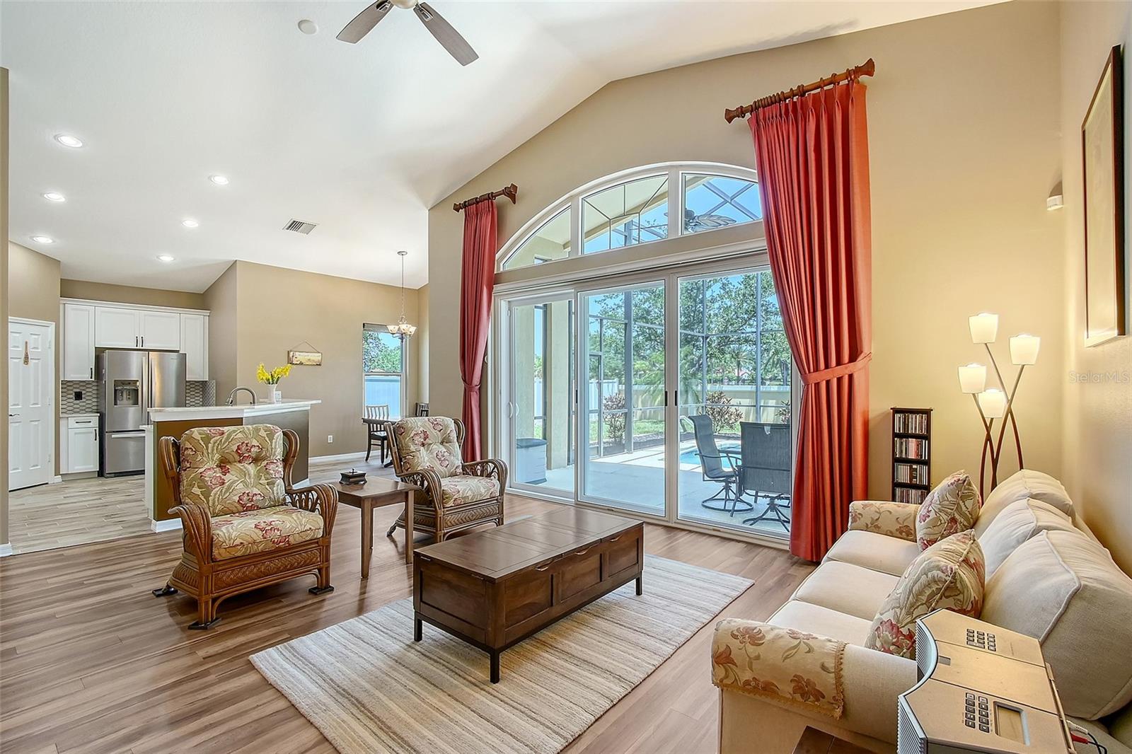 Image 8 of 52 For 6605 38th Lane E
