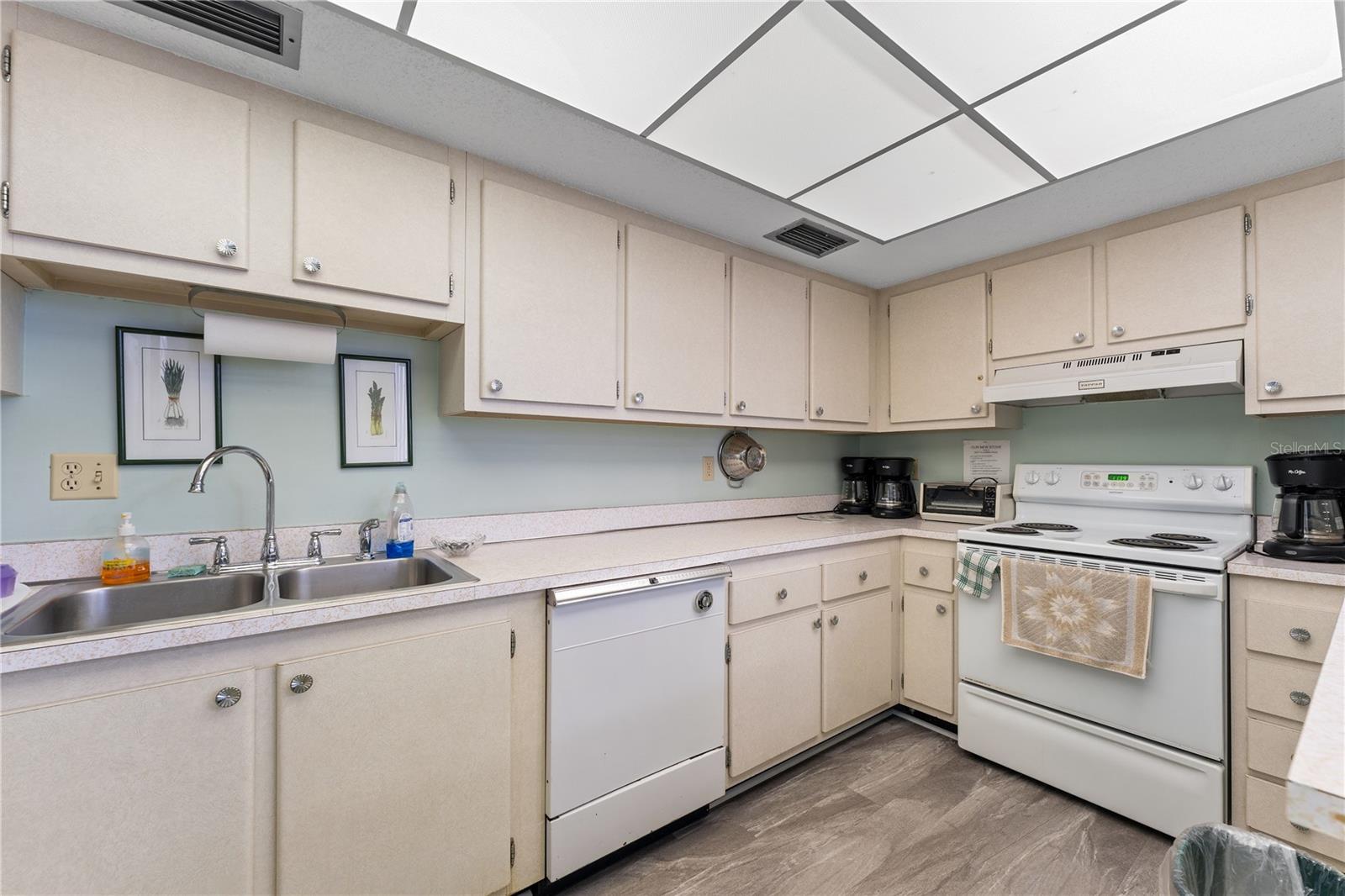 Image 31 of 32 For 5709 13th Avenue W