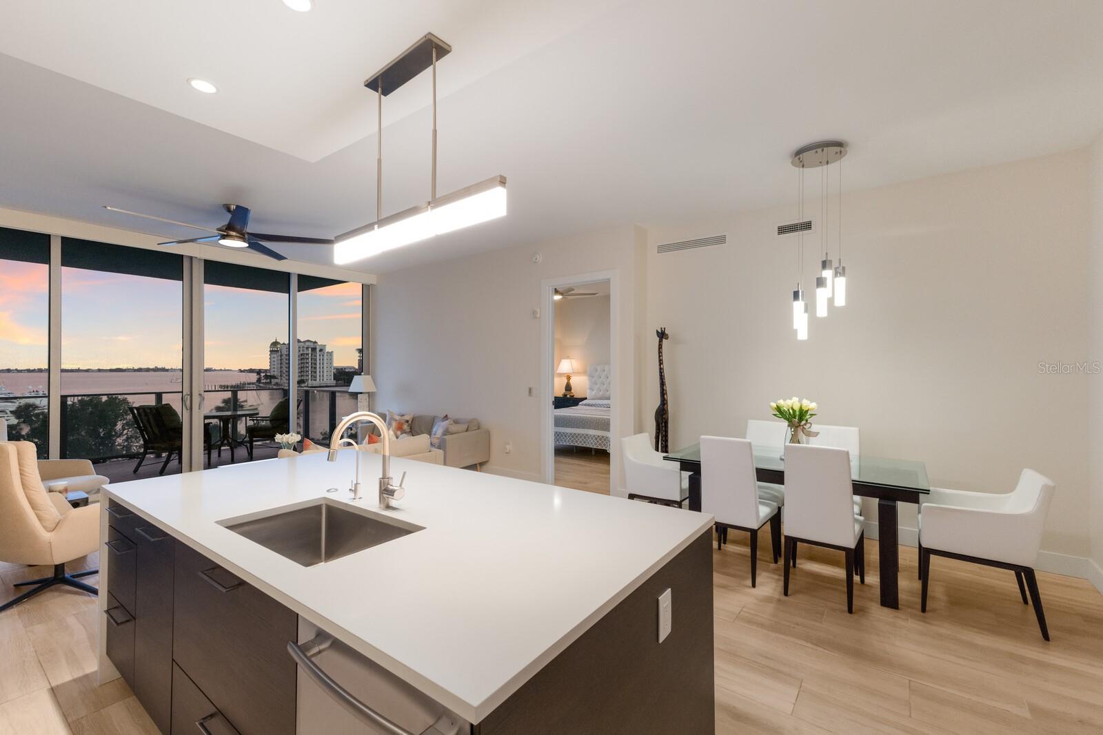 Image 13 of 47 For 1155 Gulfstream Avenue 406
