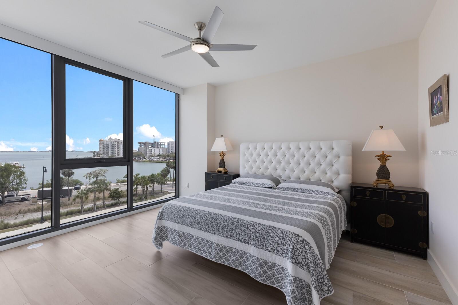 Image 15 of 47 For 1155 Gulfstream Avenue 406
