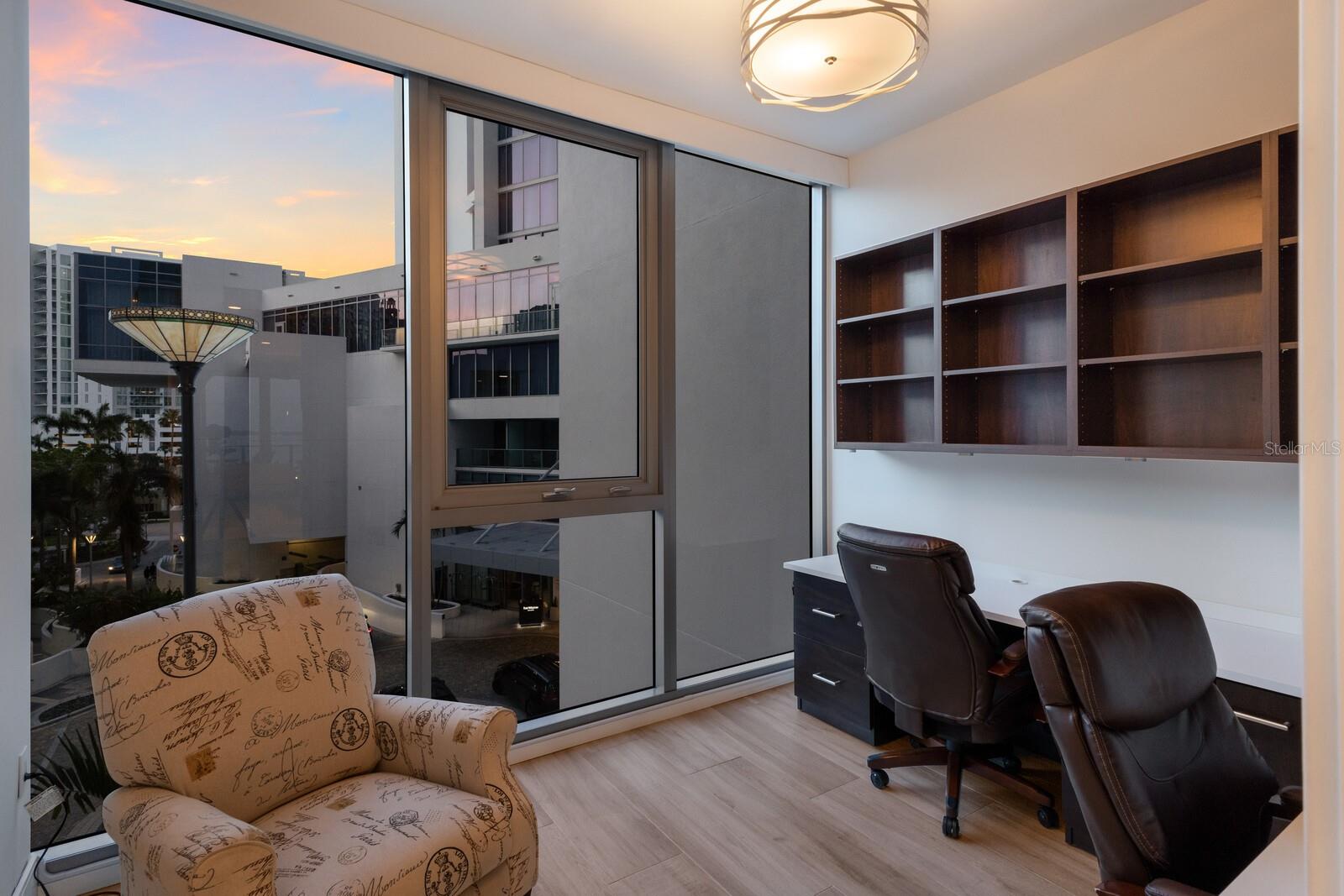 Image 21 of 47 For 1155 Gulfstream Avenue 406