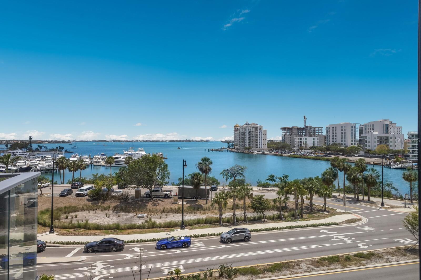 Image 24 of 47 For 1155 Gulfstream Avenue 406