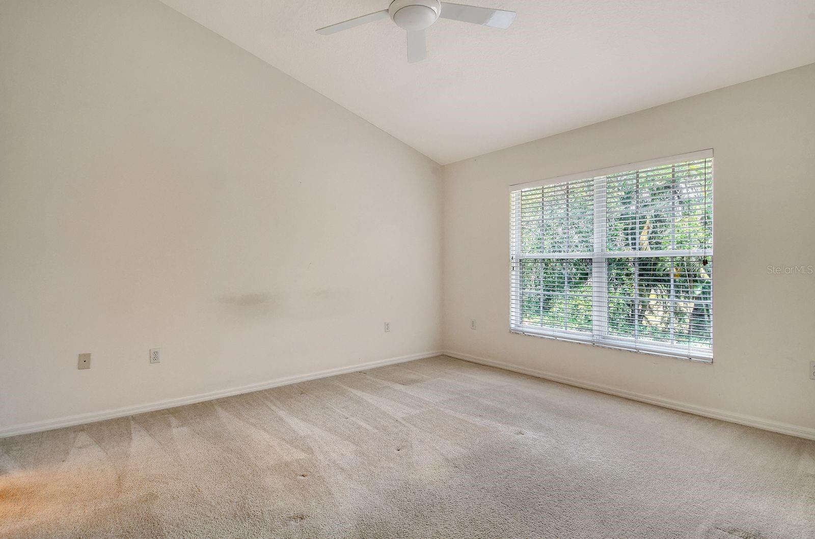 Image 19 of 60 For 8315 Glenrose Way 1421