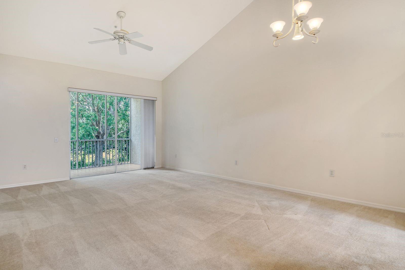 Image 6 of 60 For 8315 Glenrose Way 1421