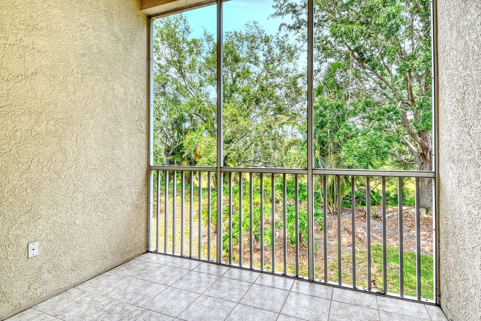 Image 9 of 60 For 8315 Glenrose Way 1421