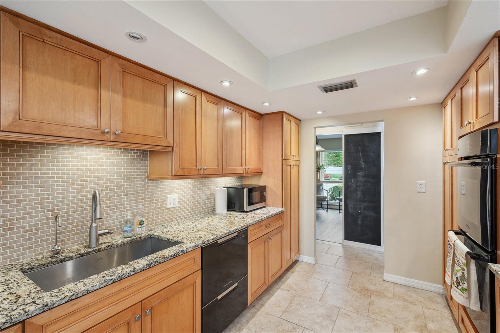 Image 20 of 66 For 3006 Wister Circle