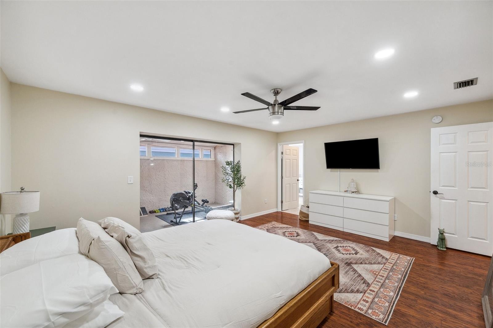 Image 25 of 66 For 3006 Wister Circle