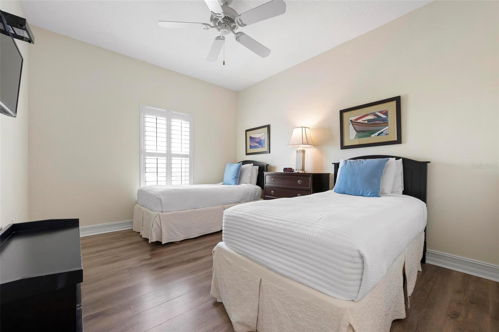 Image 42 of 66 For 215 65th Street