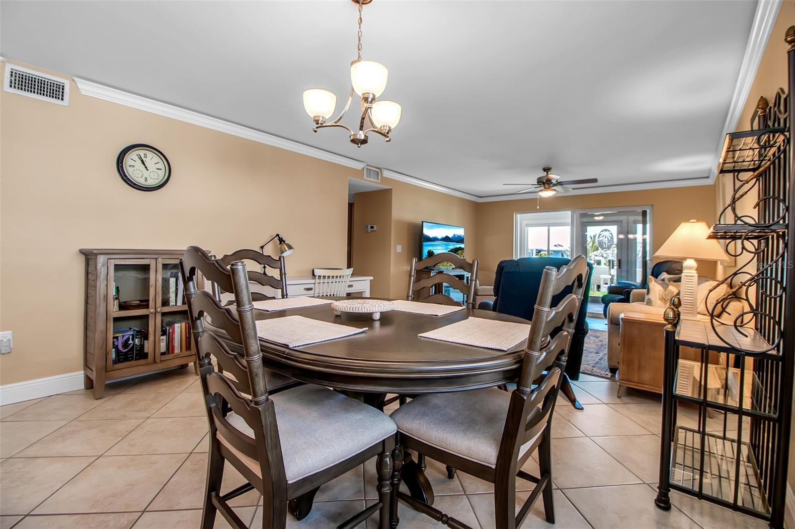 Image 18 of 54 For 10423 Waterbird Way 10423