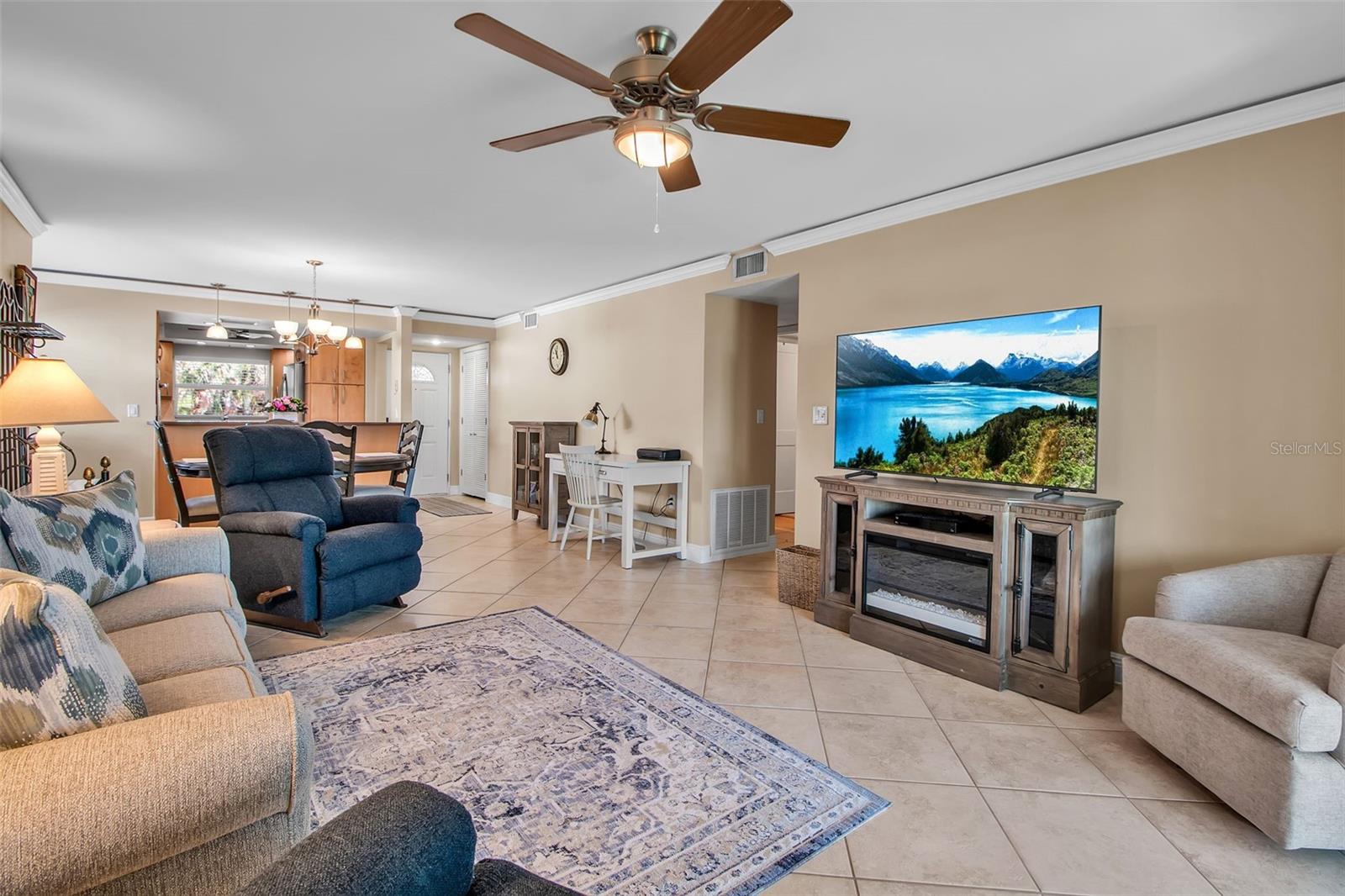 Image 22 of 54 For 10423 Waterbird Way 10423