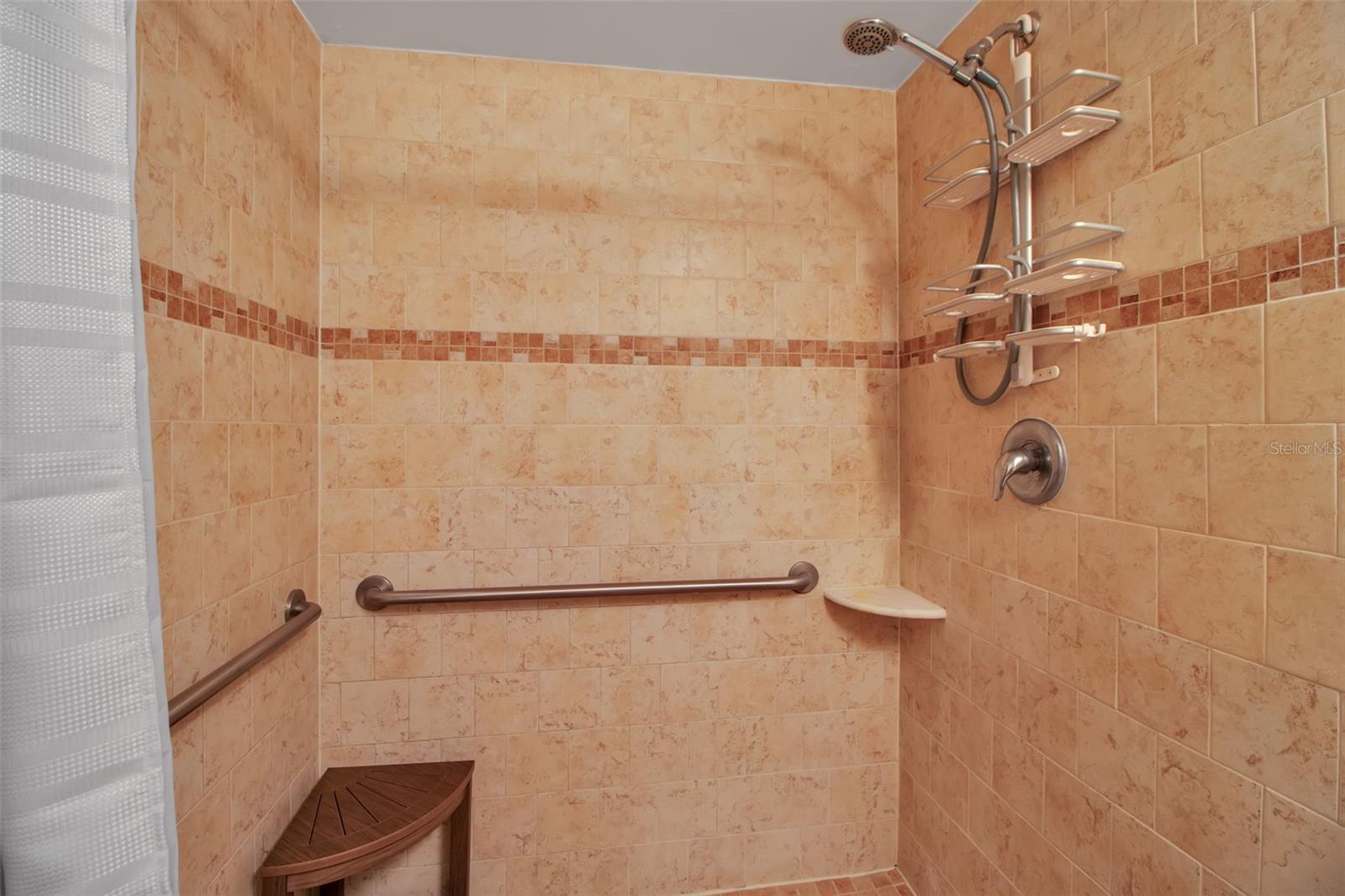 Image 38 of 54 For 10423 Waterbird Way 10423