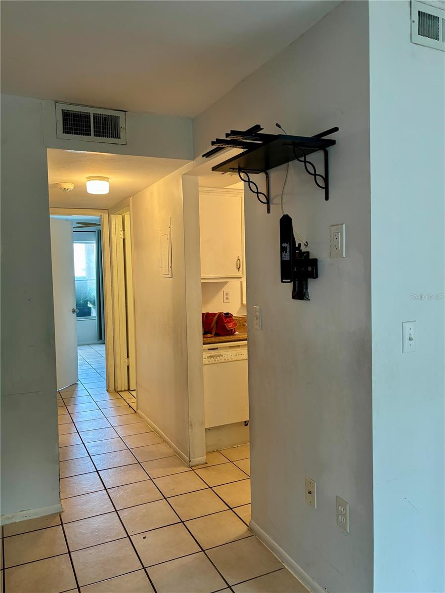 Image 10 of 15 For 2733 Hidden Lake Boulevard A
