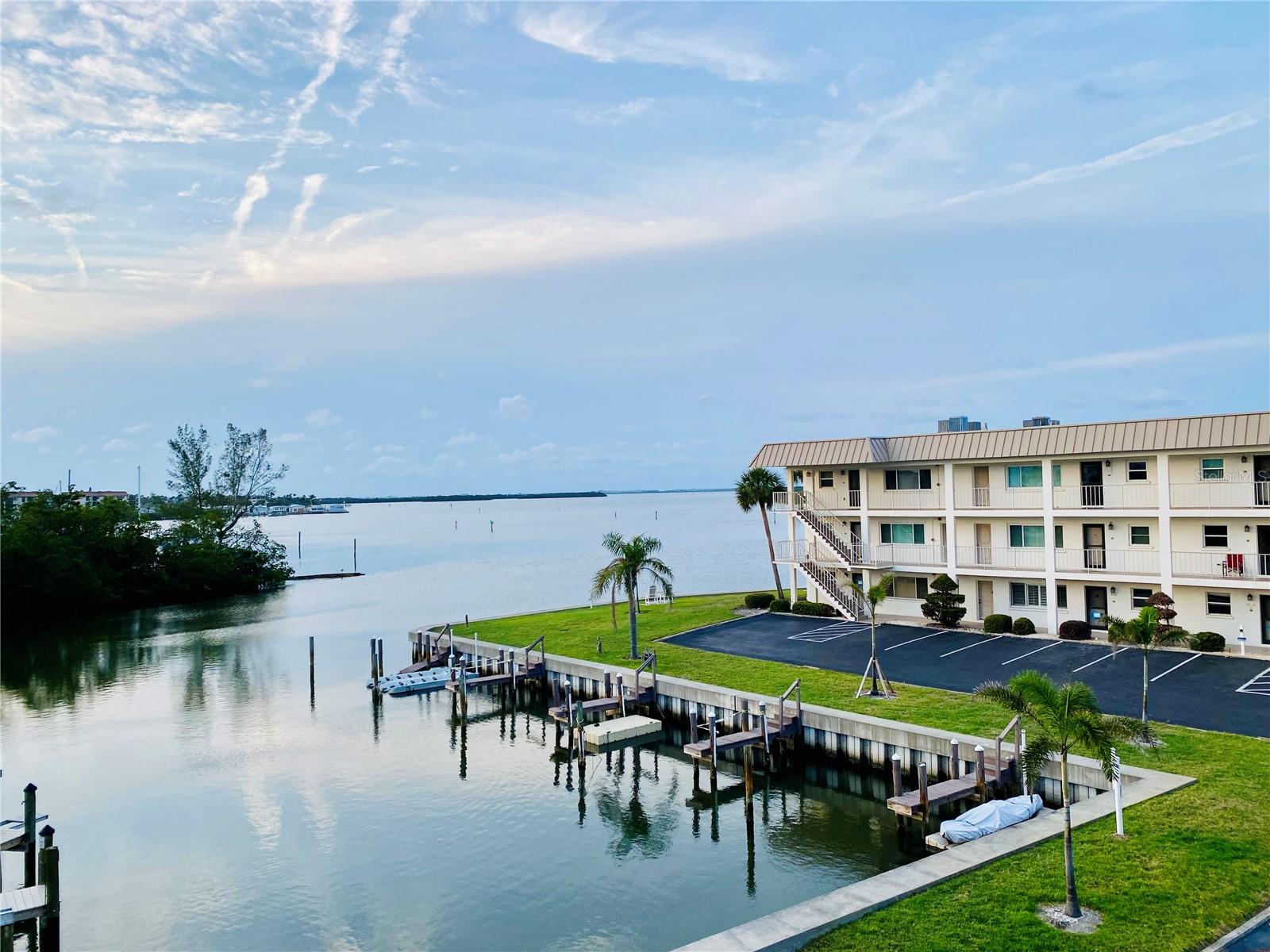 Image 40 of 53 For 3320 Gulf Of Mexico Drive 307c