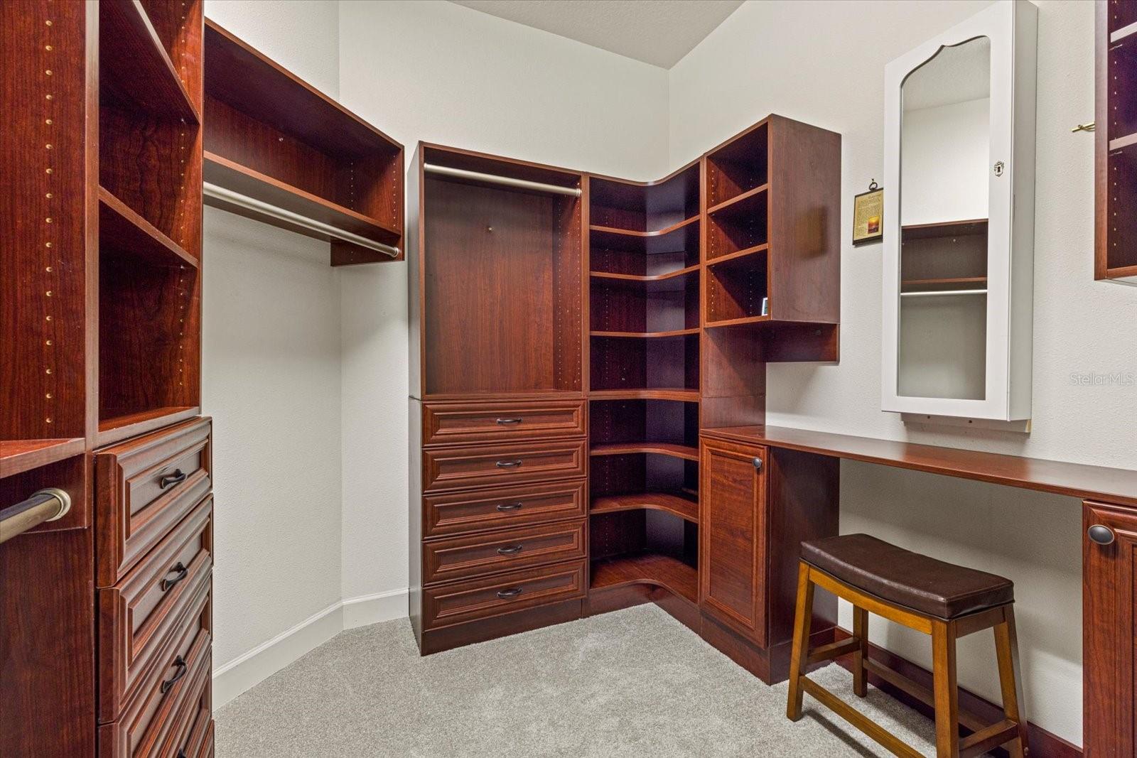 Image 22 of 43 For 9769 Highland Park Place