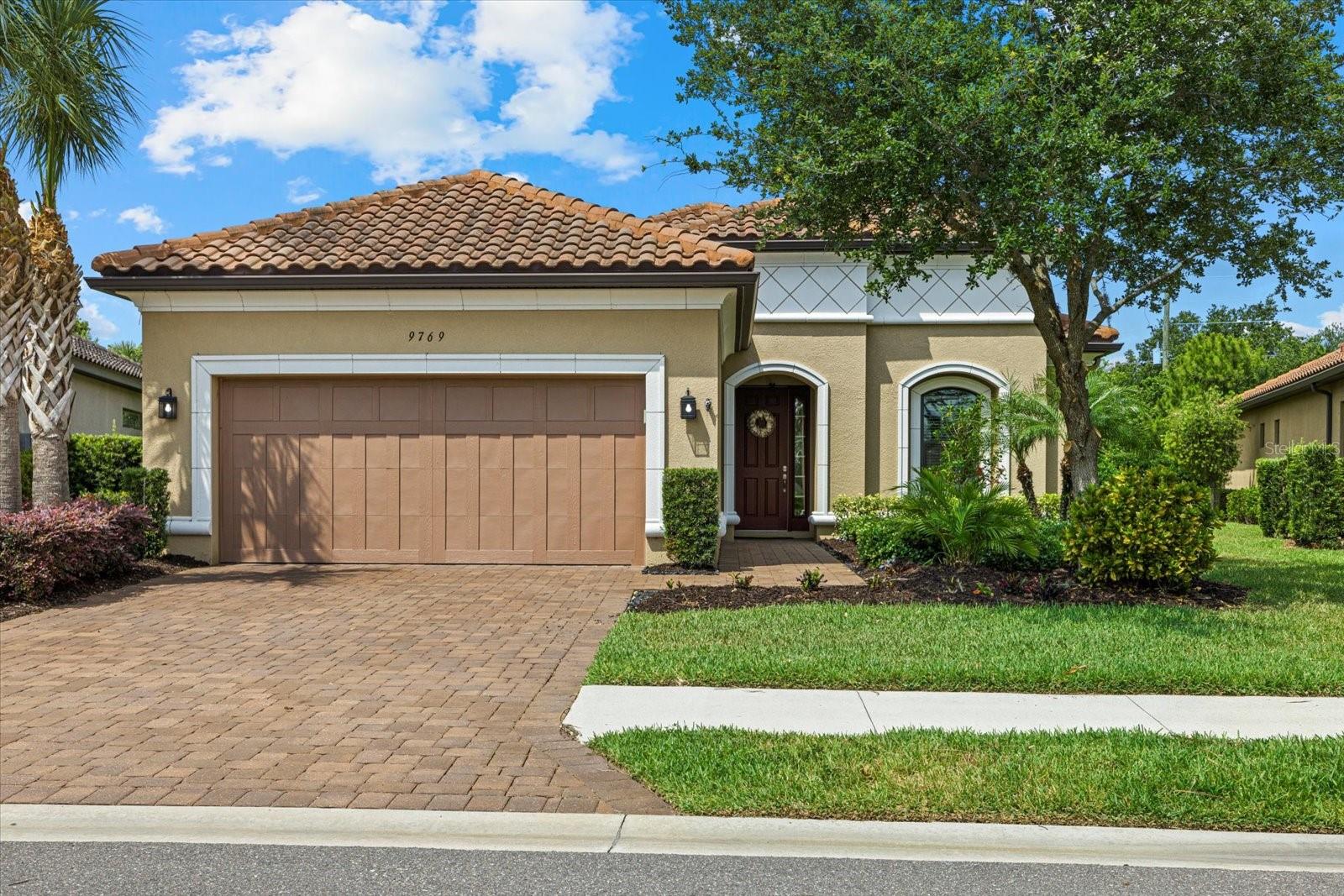 Image 34 of 43 For 9769 Highland Park Place