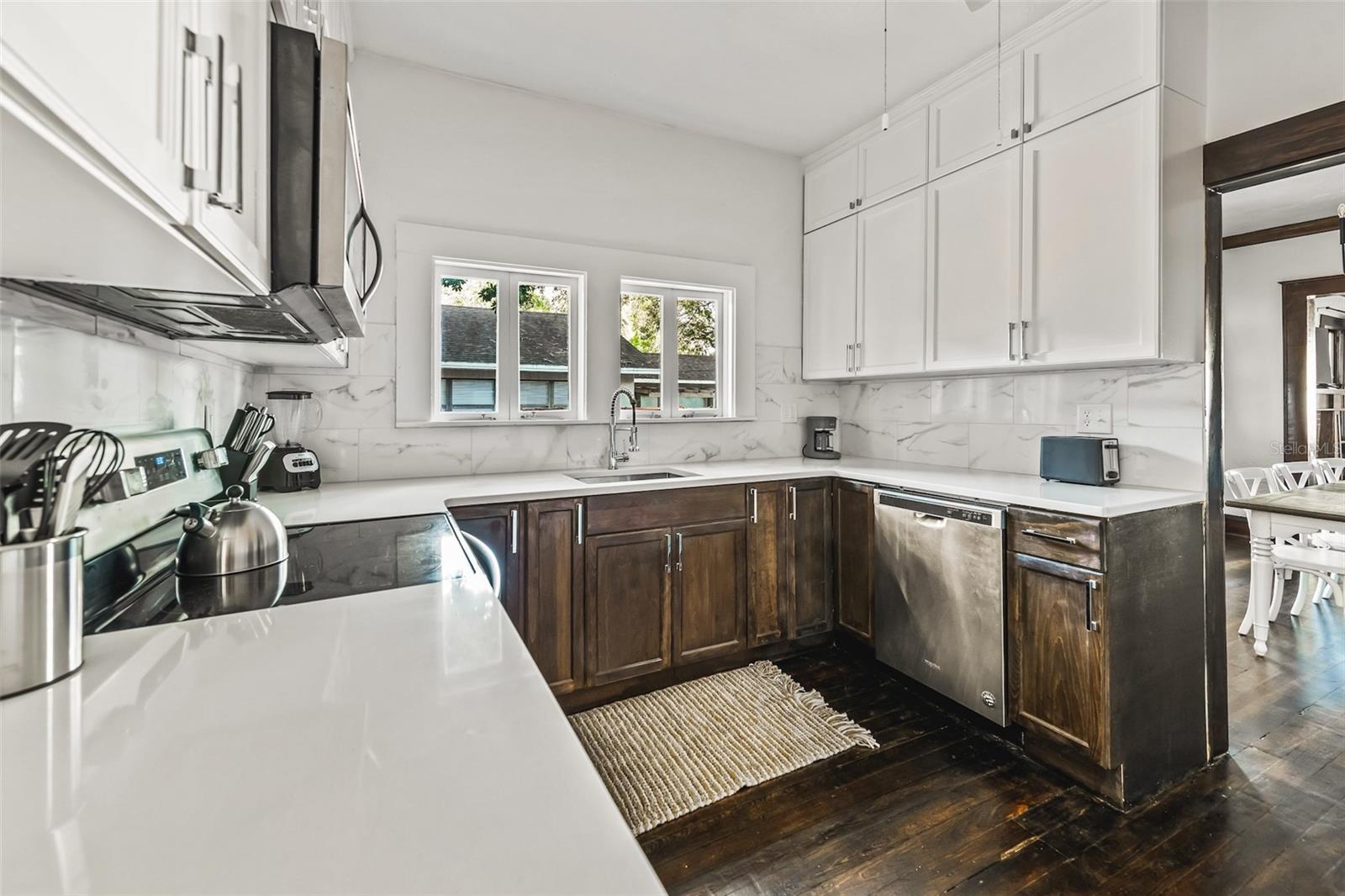 Image 17 of 40 For 720 37th Street W