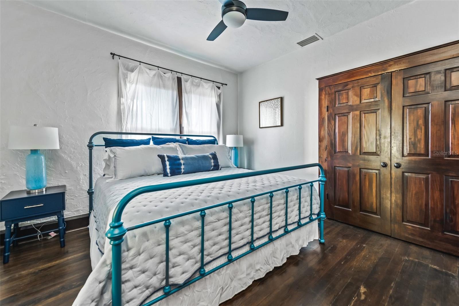 Image 20 of 40 For 720 37th Street W