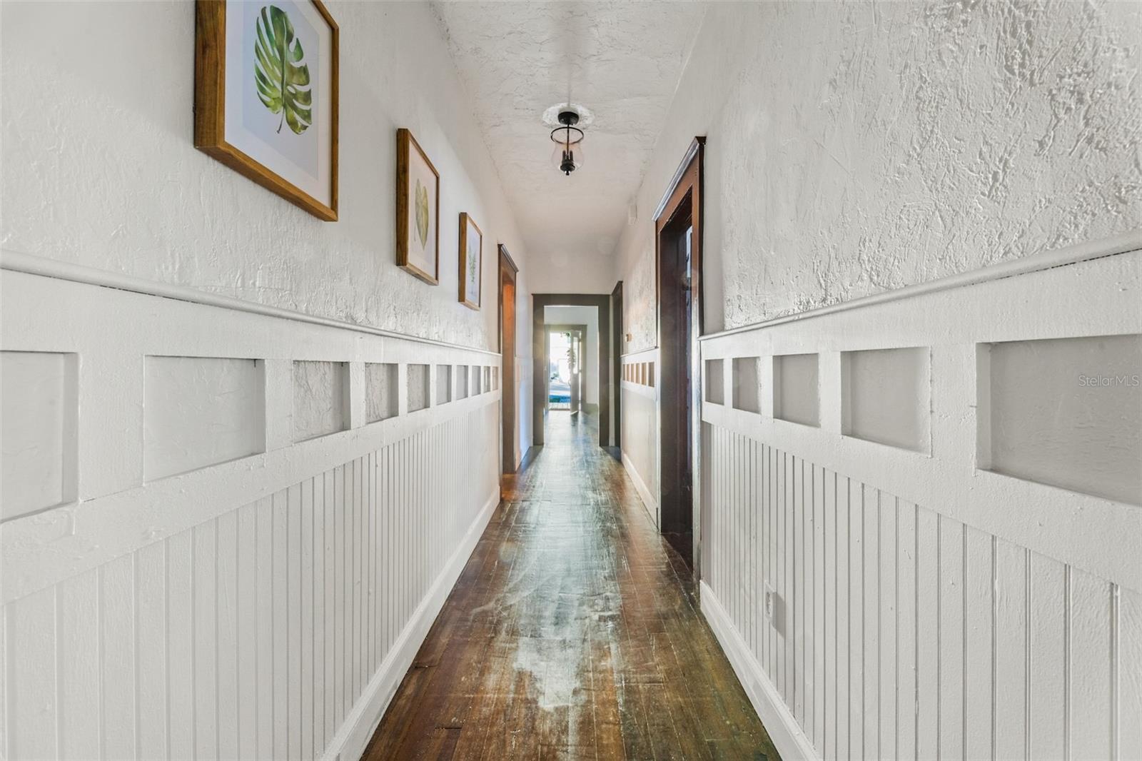 Image 23 of 40 For 720 37th Street W