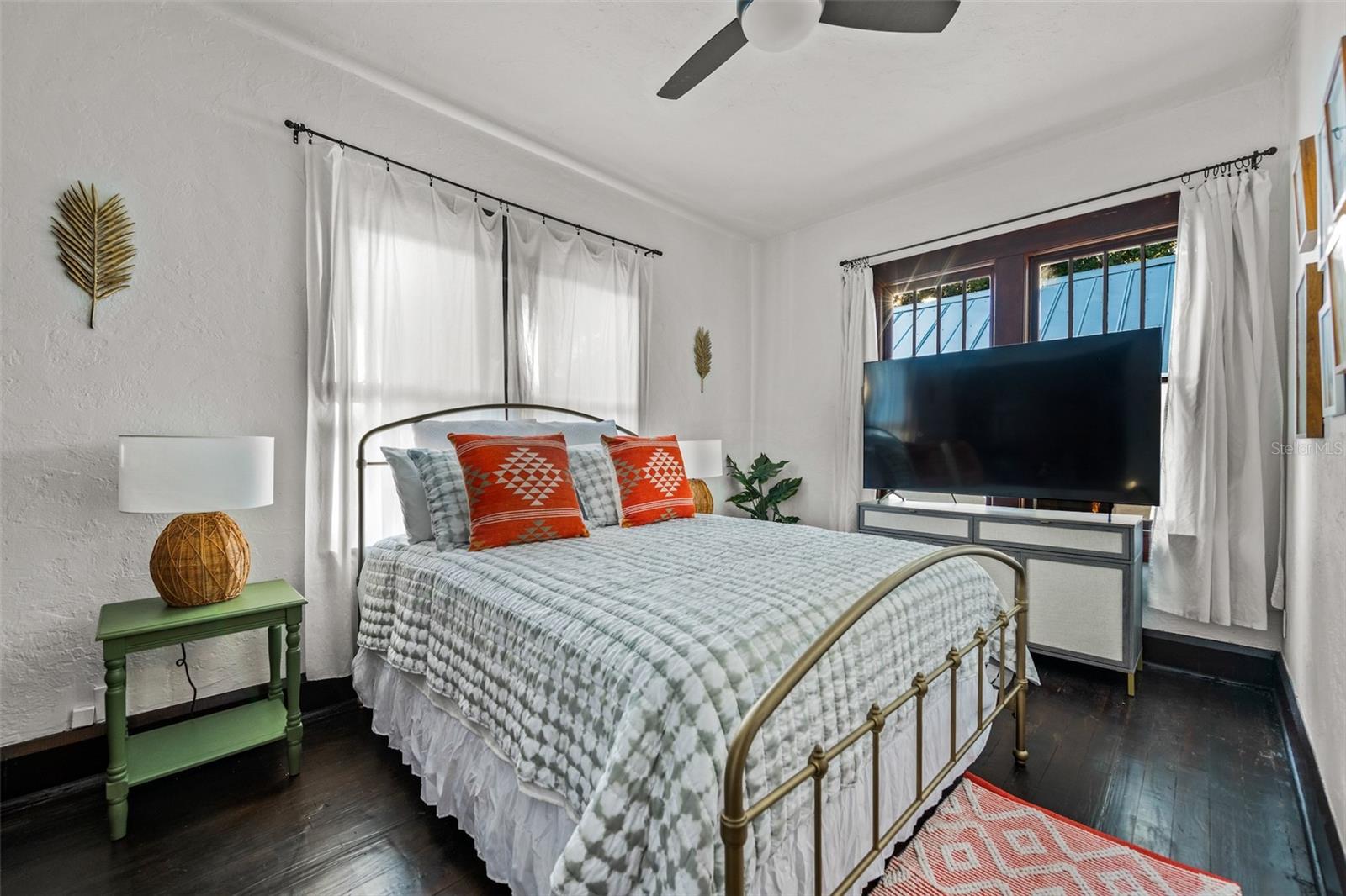 Image 24 of 40 For 720 37th Street W