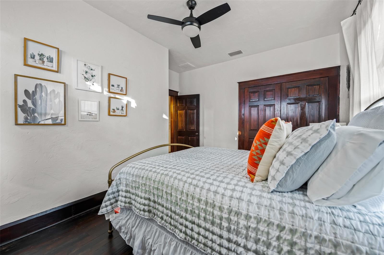 Image 25 of 40 For 720 37th Street W