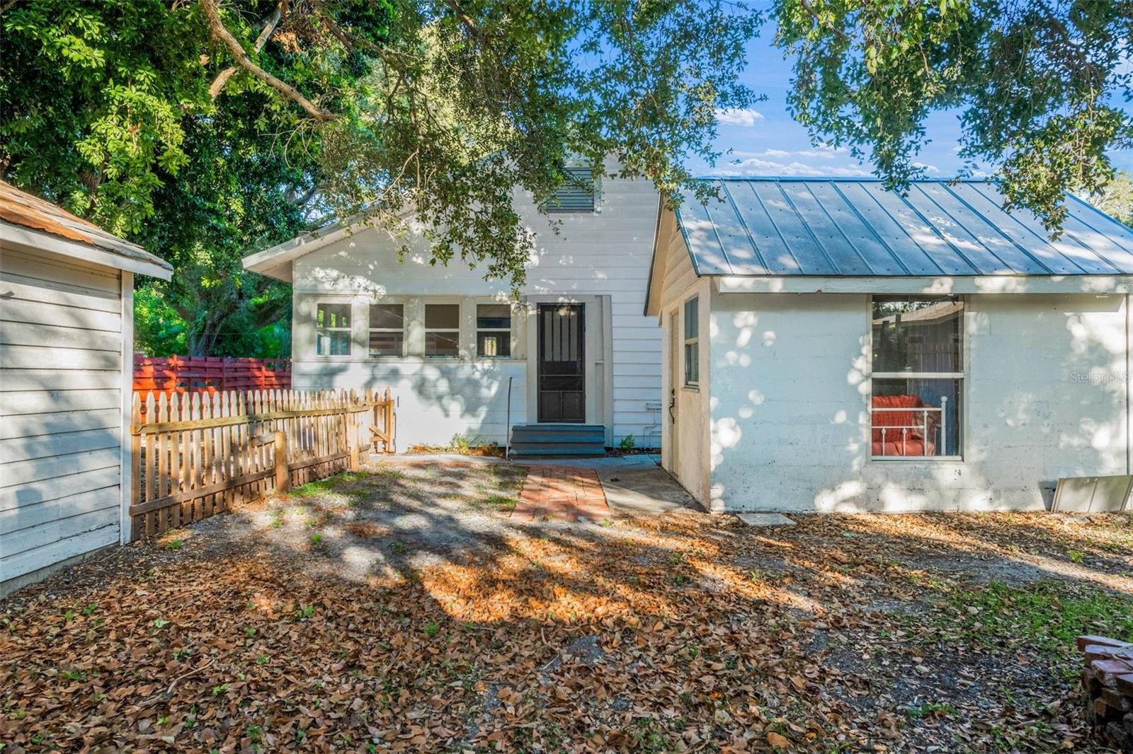 Image 31 of 40 For 720 37th Street W