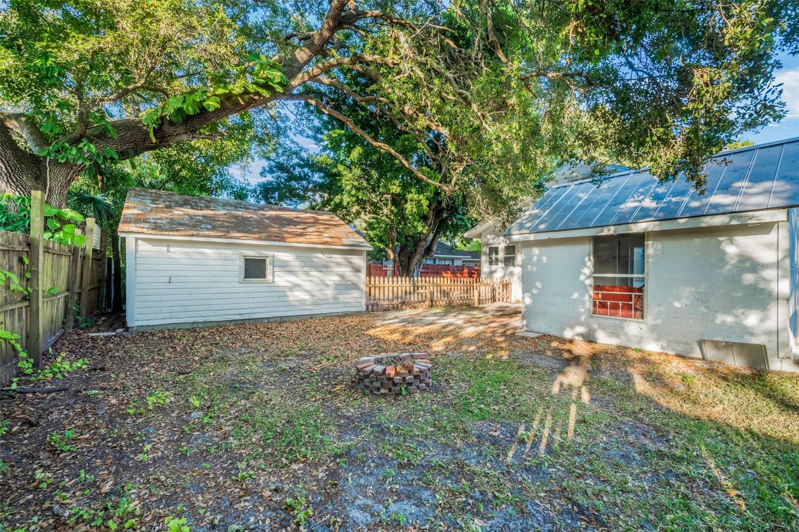 Image 32 of 40 For 720 37th Street W