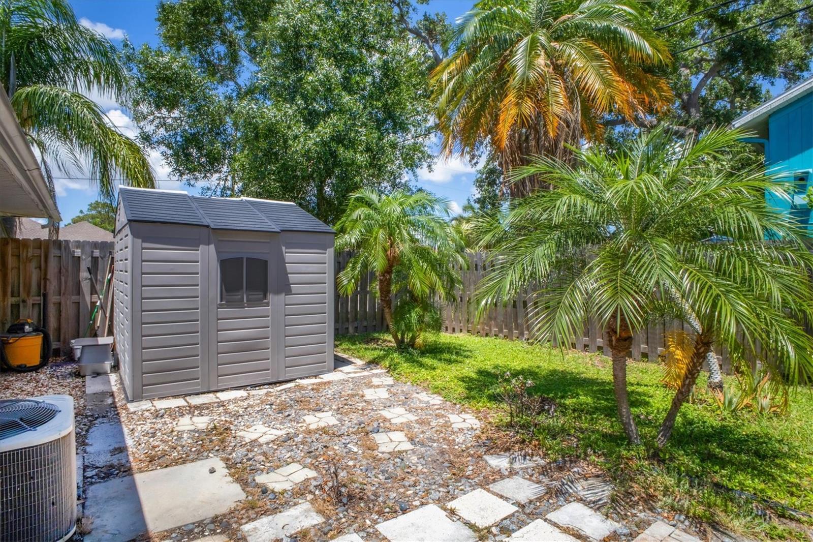Image 32 of 42 For 6931 Magellan Way