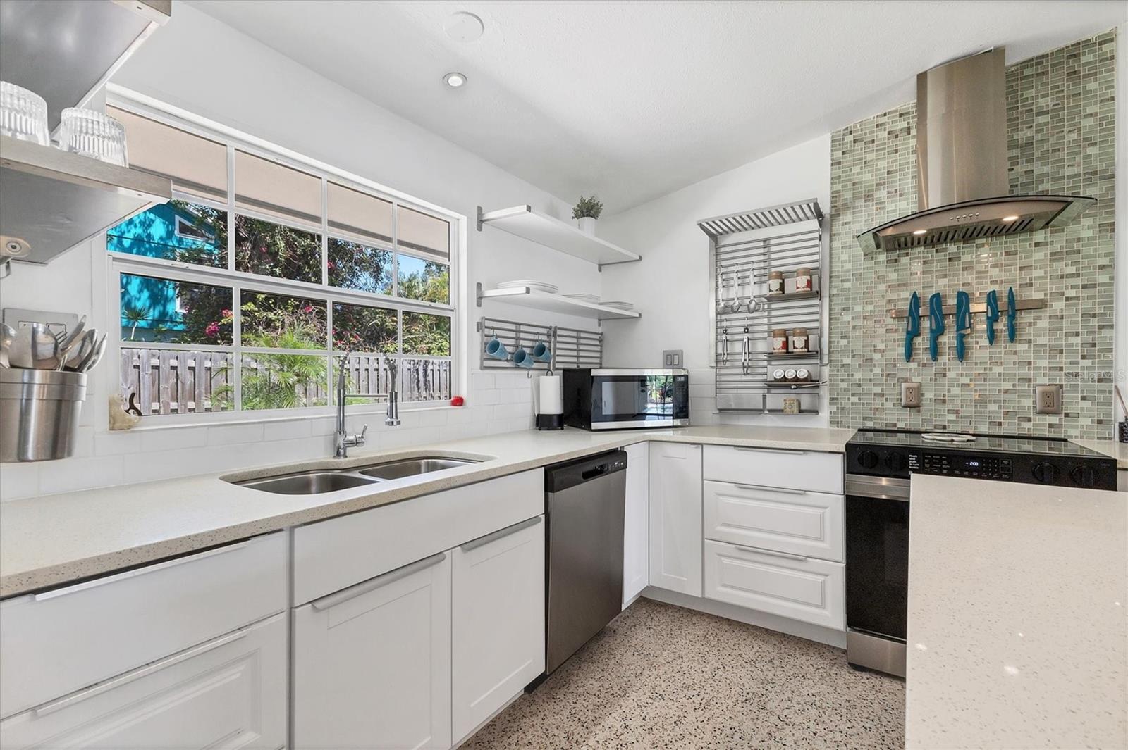 Image 6 of 42 For 6931 Magellan Way