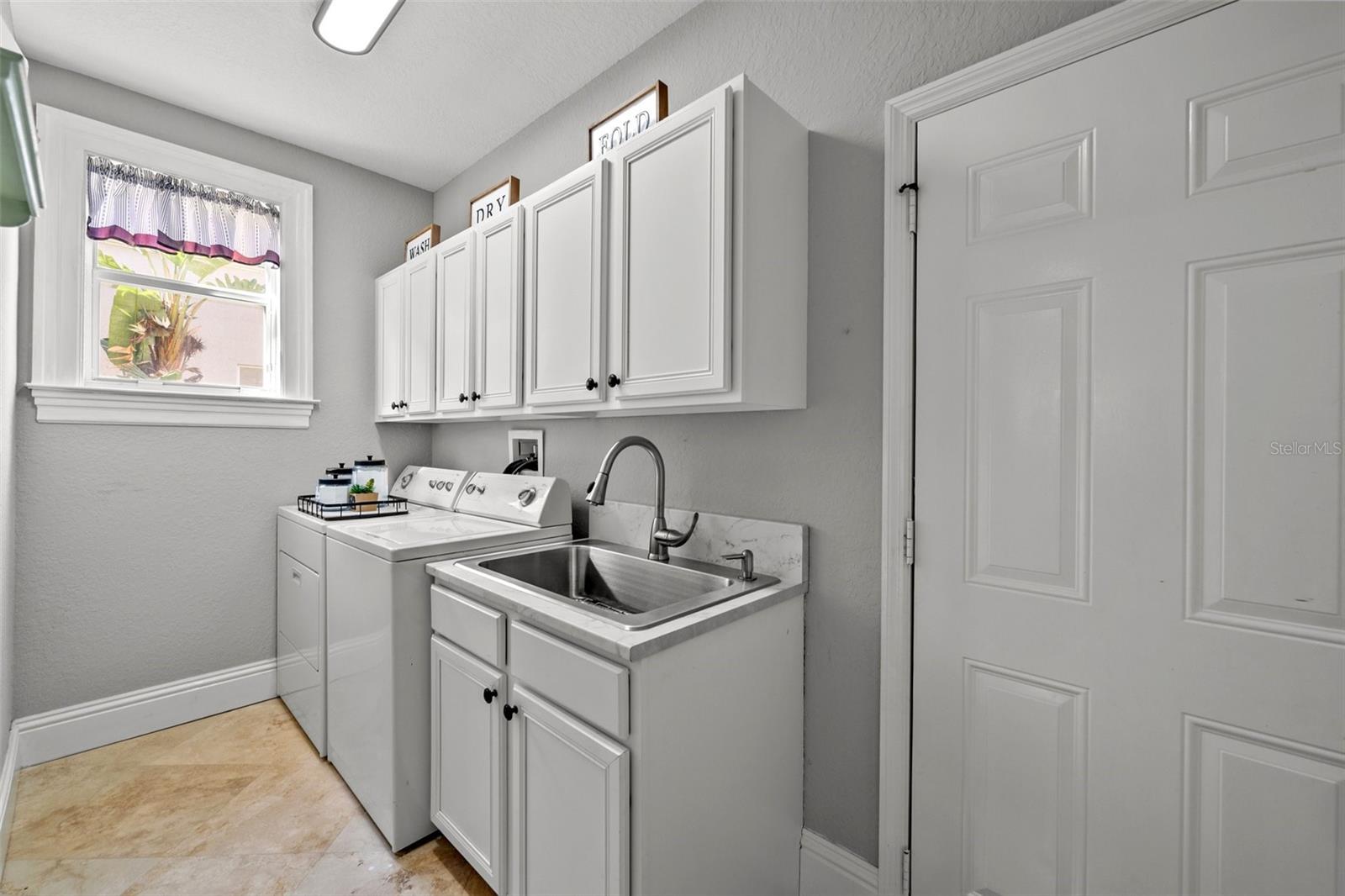 Image 14 of 51 For 8490 Sumner Avenue