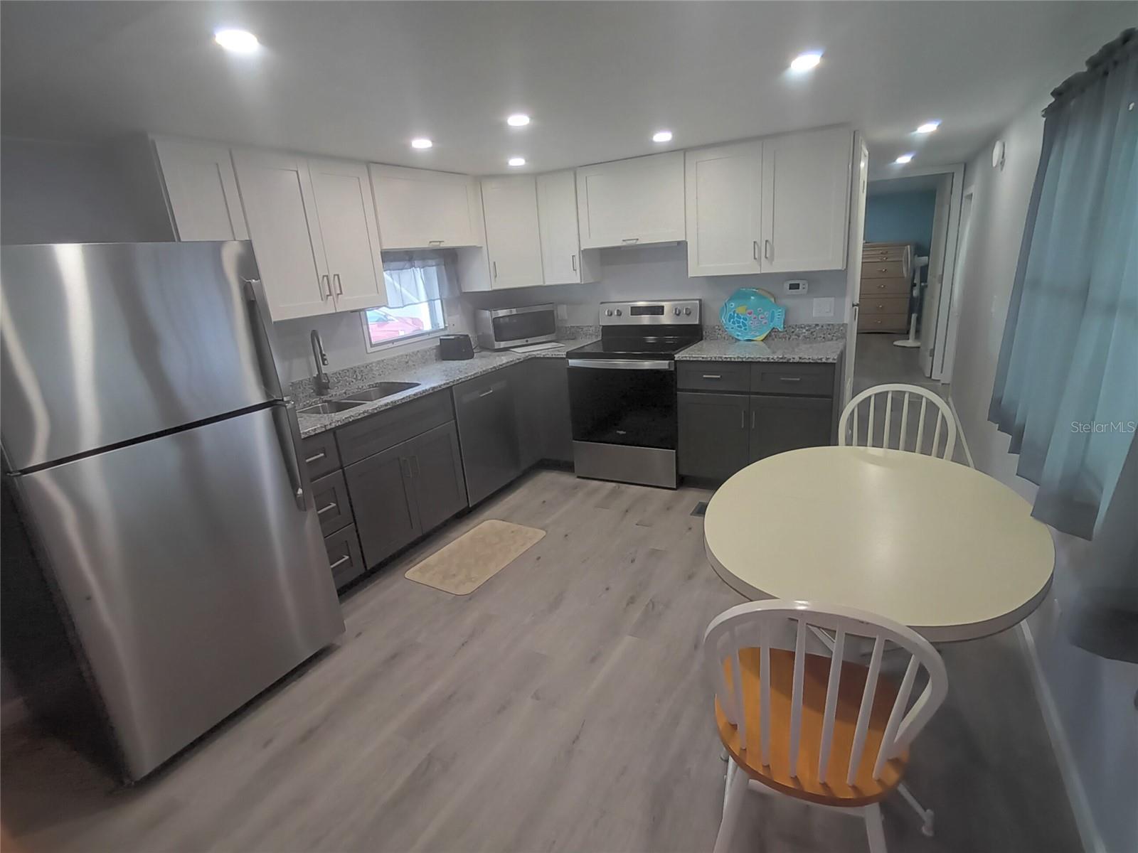 Image 12 of 46 For 5119 Glen Echo Avenue