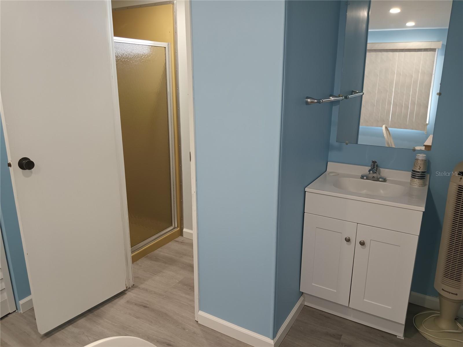 Image 17 of 46 For 5119 Glen Echo Avenue