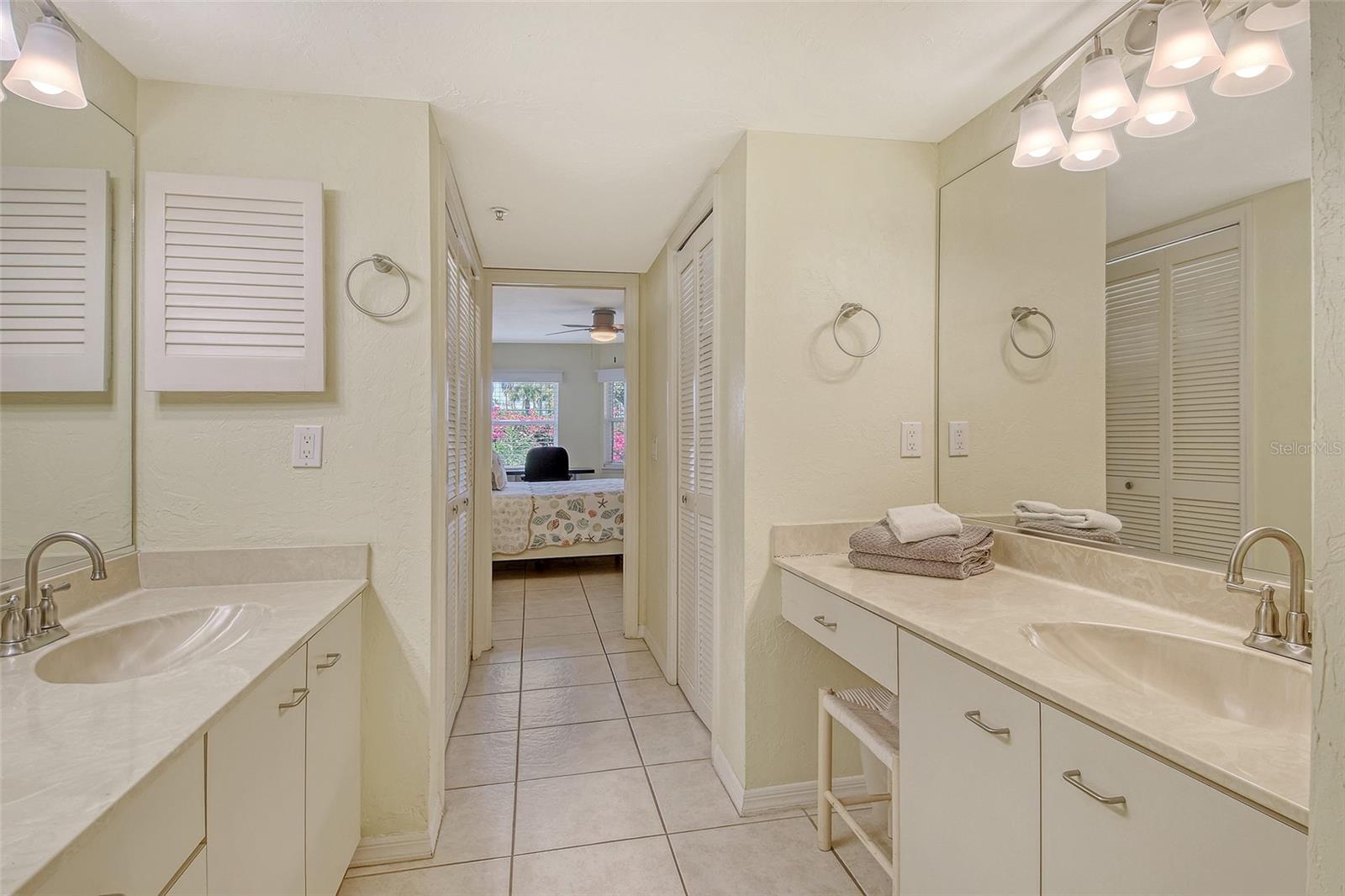 Image 22 of 41 For 1226 Siesta Bayside Drive 1226c