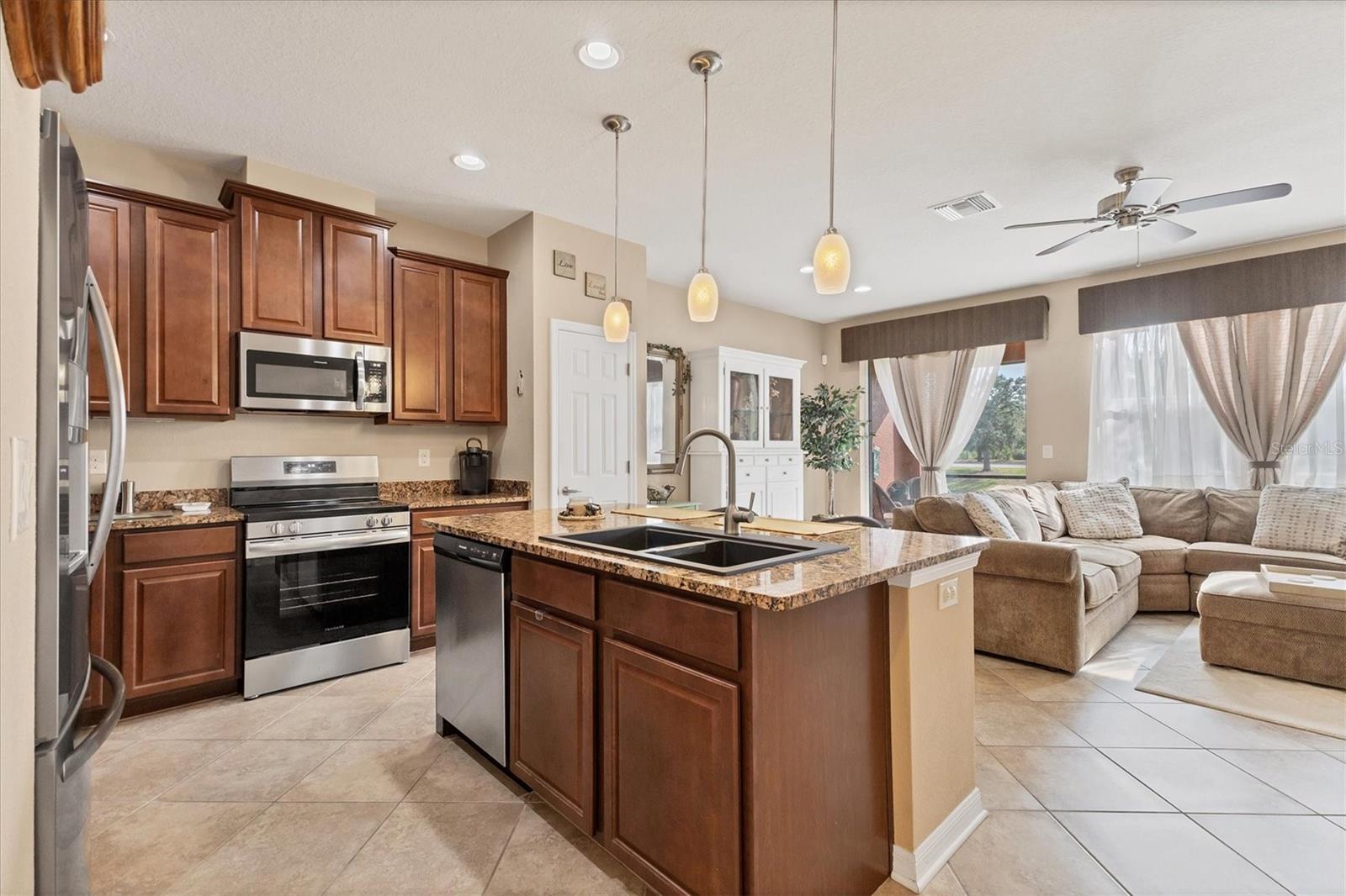 Image 11 of 46 For 11507 84th Street Circle E 102