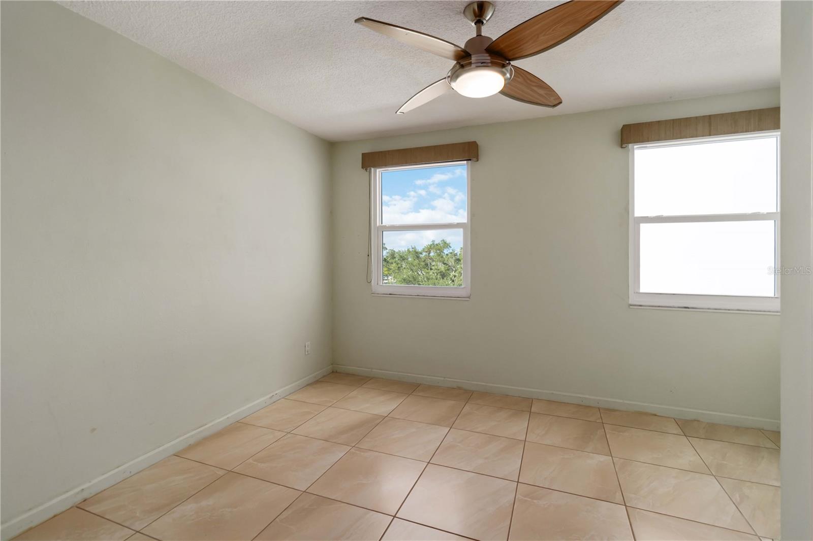 Image 12 of 24 For 33 Gulfstream Avenue 502